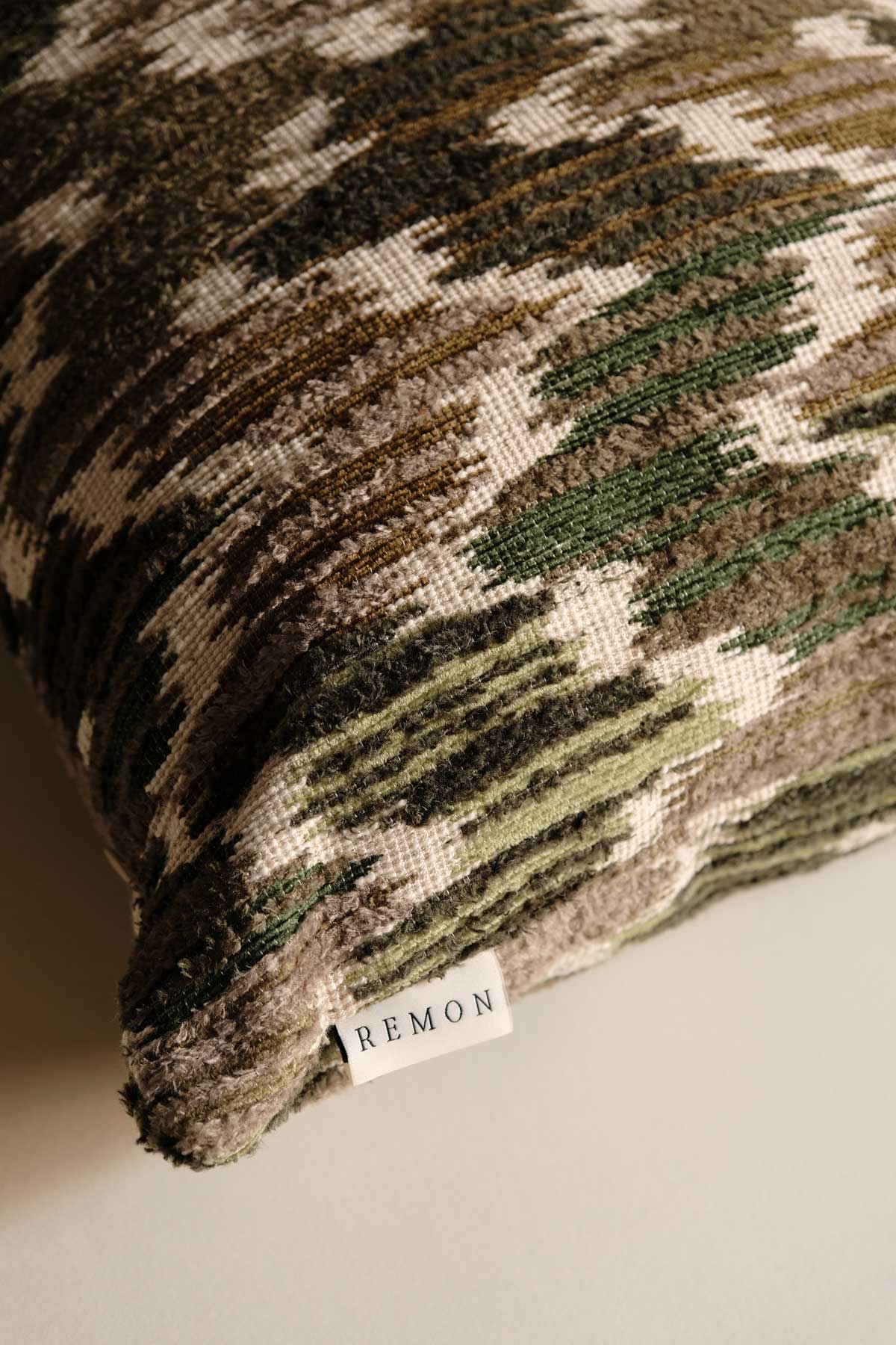 Corvia Kuş Tüyü Kırlent - Yeşil-R E M O N-Yeşil-40x60-NowShopFun