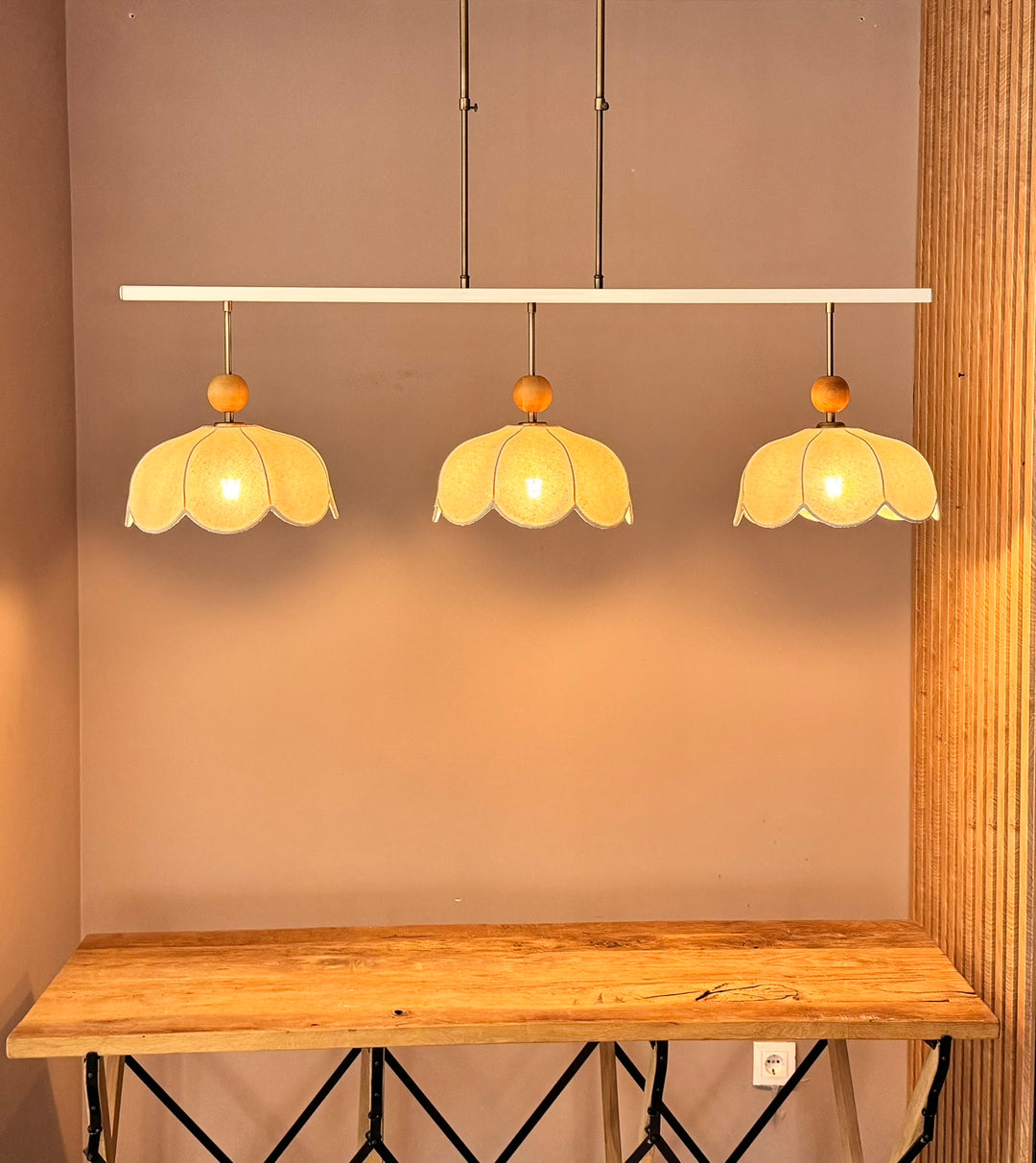 Daisy Three Fransız Tarzı Bar Üstü Avize-Tavan Aydınlatması-Motto Home Design-NowShopFun