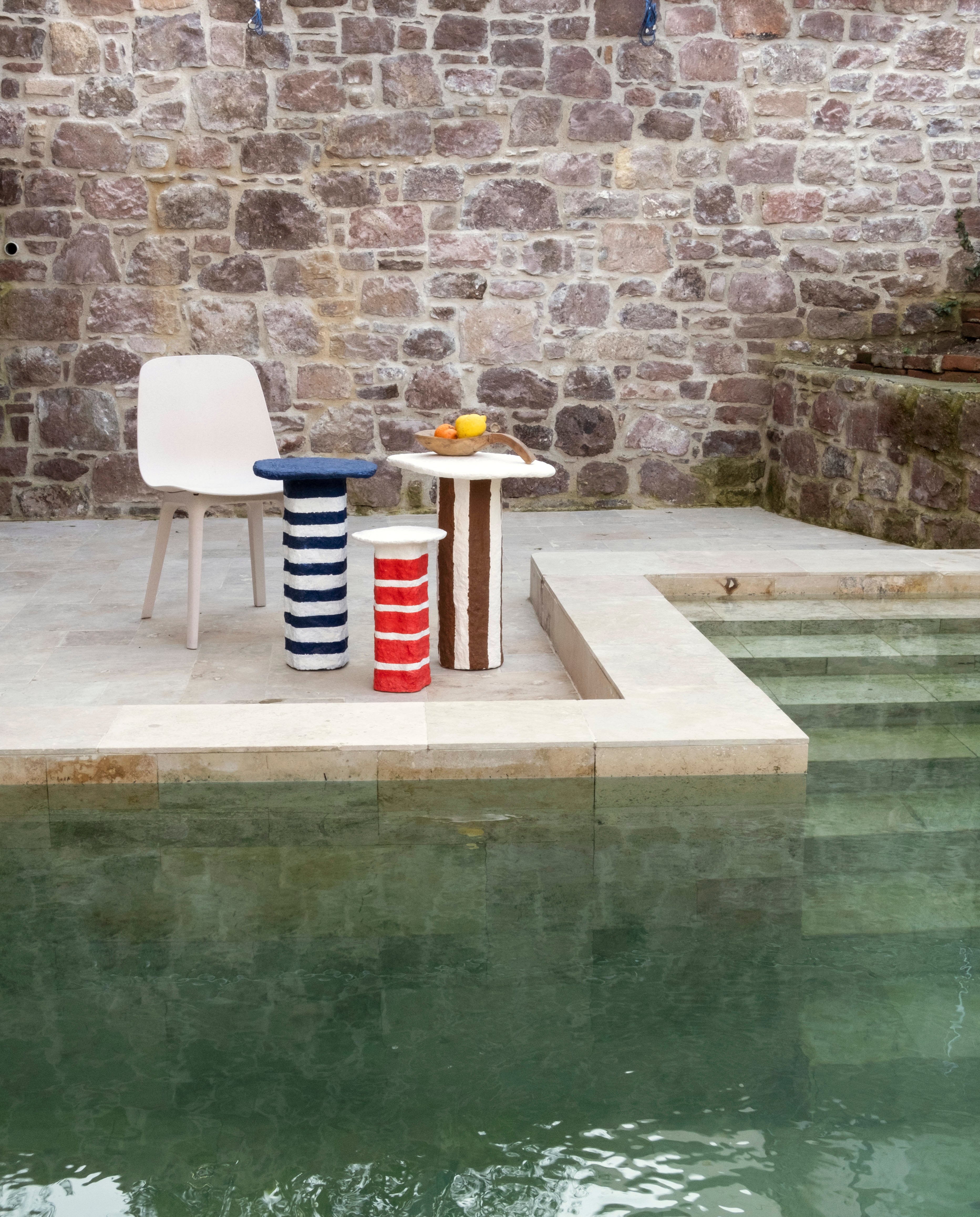 Daltonlar Kırmızı Yan Sehpa