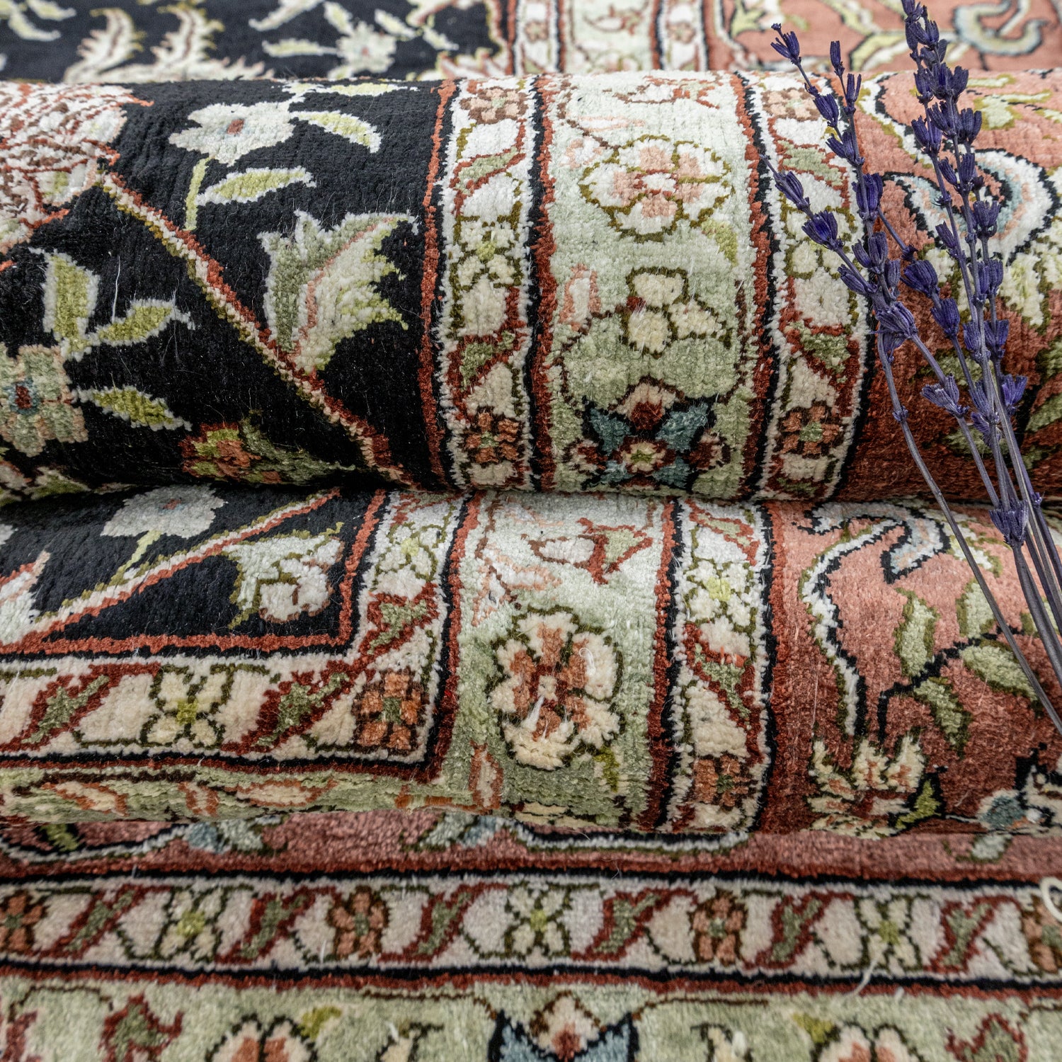 Dalya Çiçek Desenli El Dokuma Halı 182x274 cm