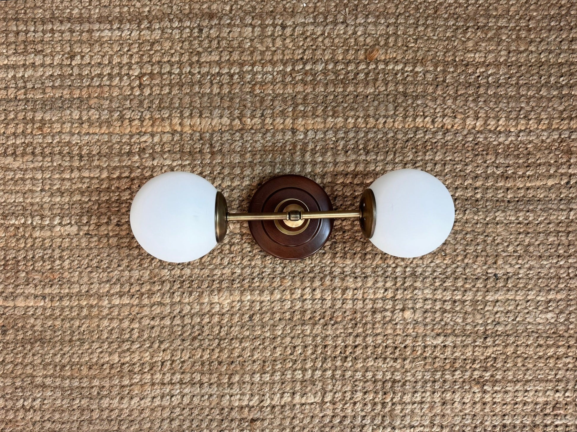 Danizetti Walnut Duvar Aydınlatması