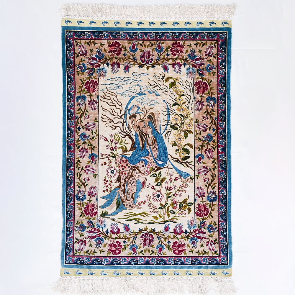 Dans Eden Kız Motifli Saf İpek El Dokuma Duvar Halısı