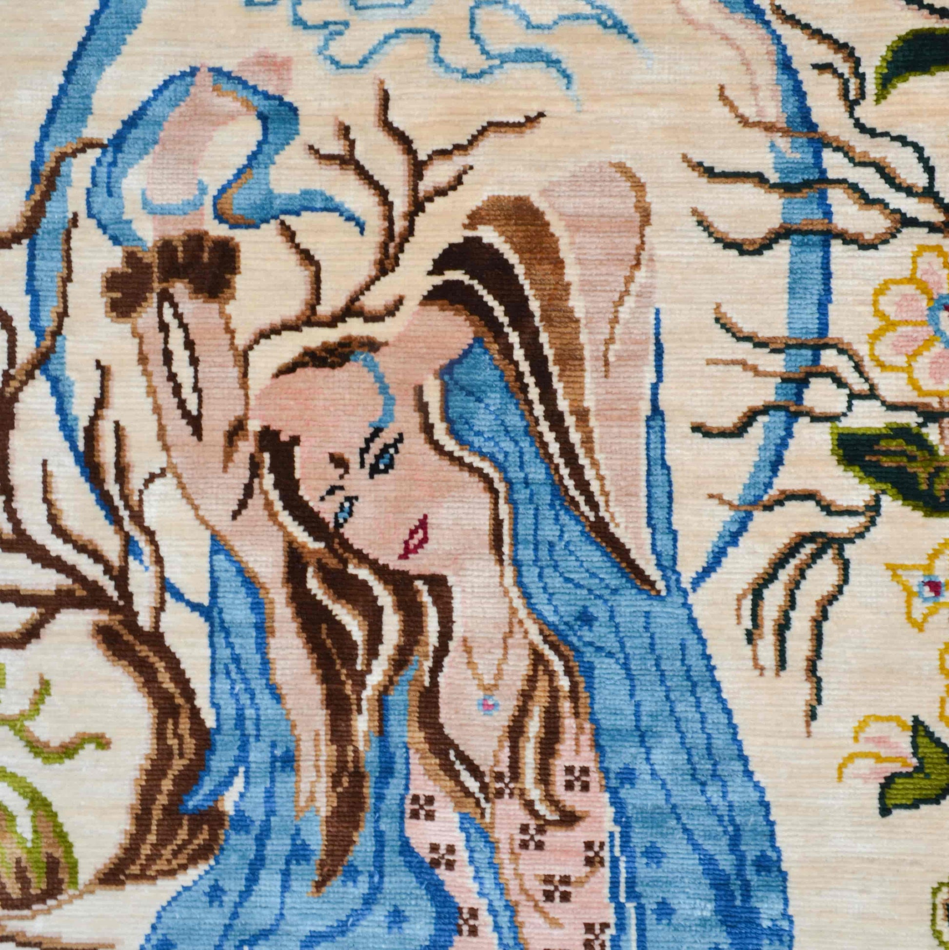 Dans Eden Kız Motifli Saf İpek El Dokuma Duvar Halısı