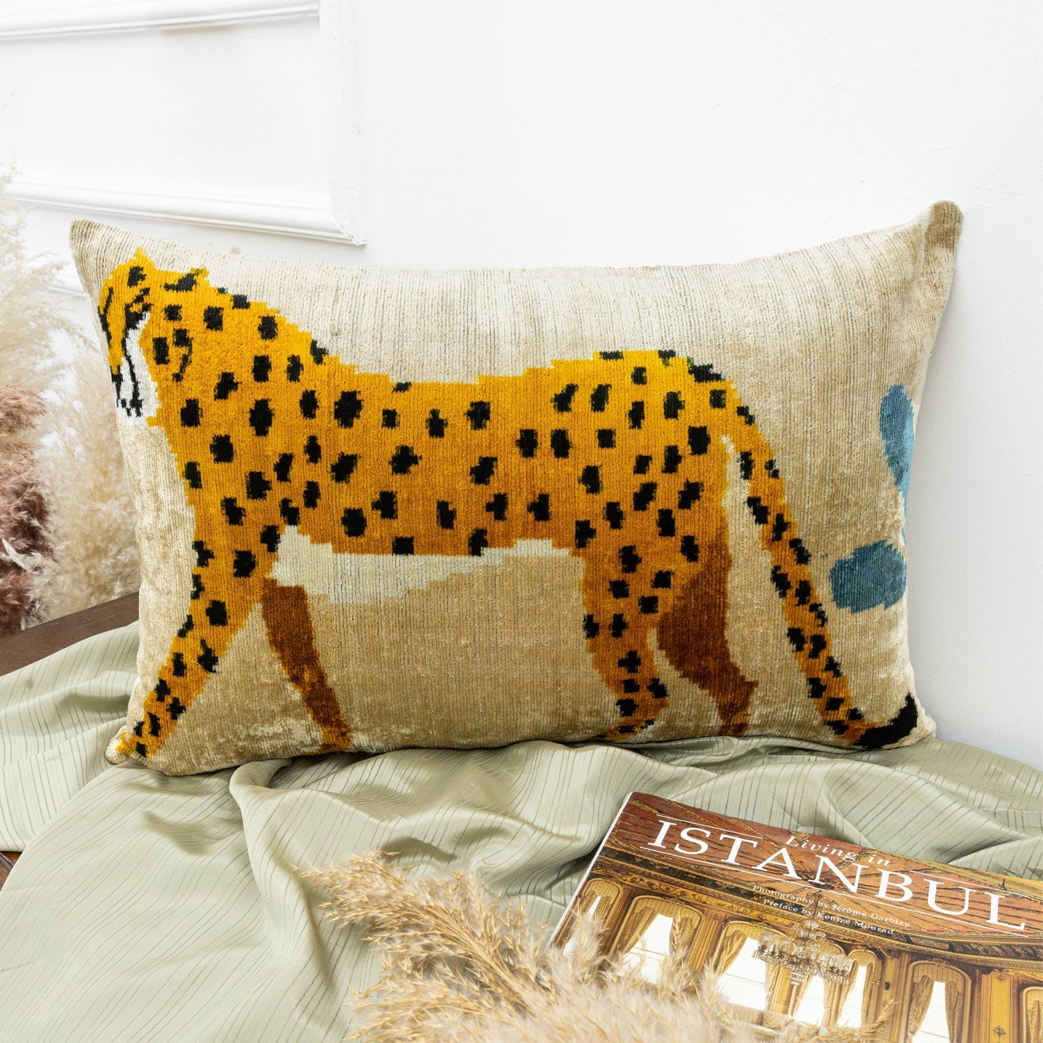 Daphne Çita Desenli Kırlent 60x40 cm-Yastık & Kırlent-Soho Antiq-NowShopFun