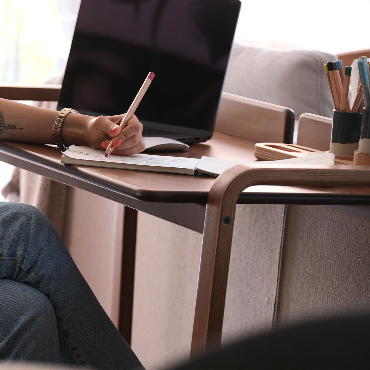 de'M Çalışma Masası Ceviz