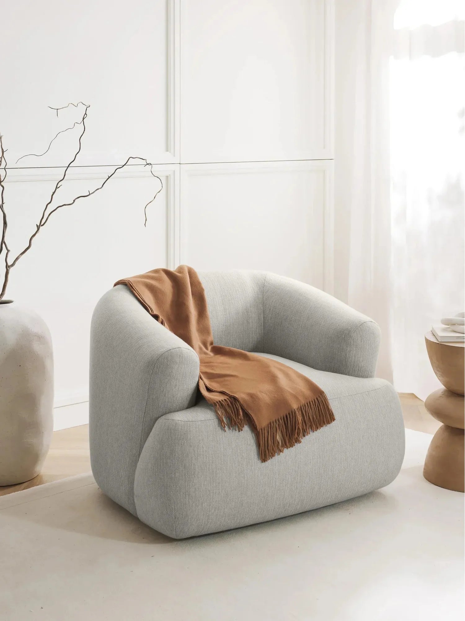 Wolke Tekli Koltuk - Oval Tasarım - İnce El İşçiliği - nowshopfun