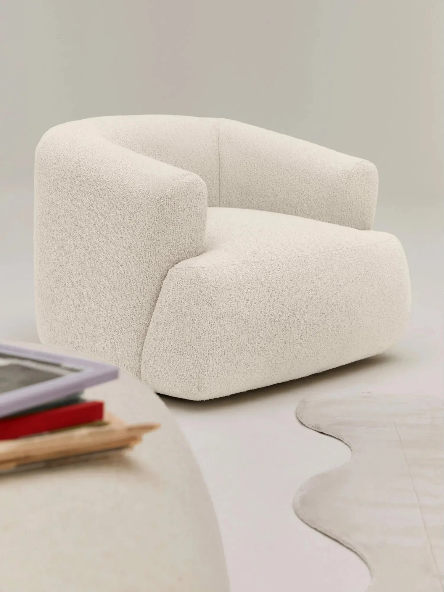 Wolke Tekli Koltuk - Oval Tasarım - İnce El İşçiliği - nowshopfun