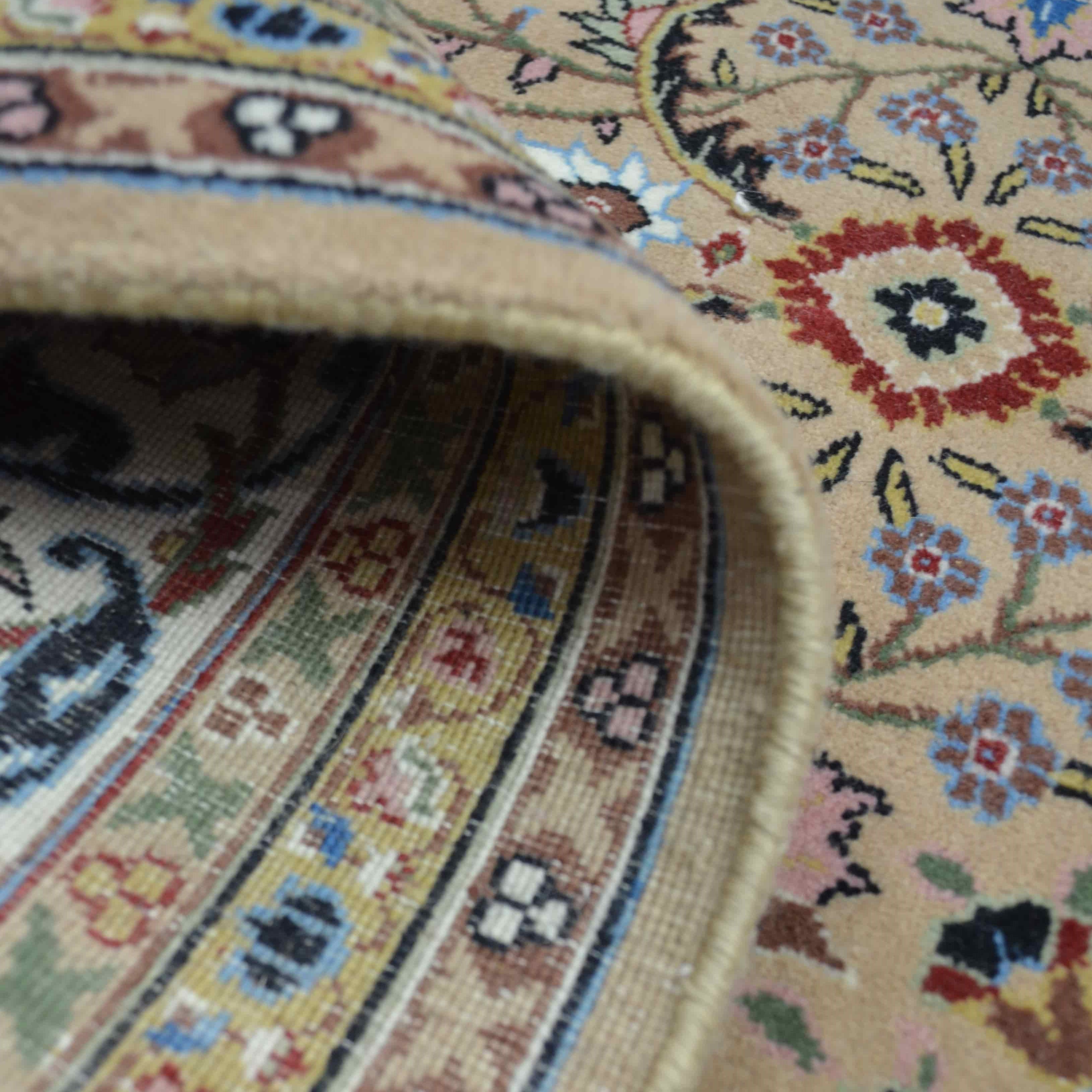 Deve Tüyü Rengi Kare Hereke Halısı-Kilim & Halı-KilimCo-NowShopFun