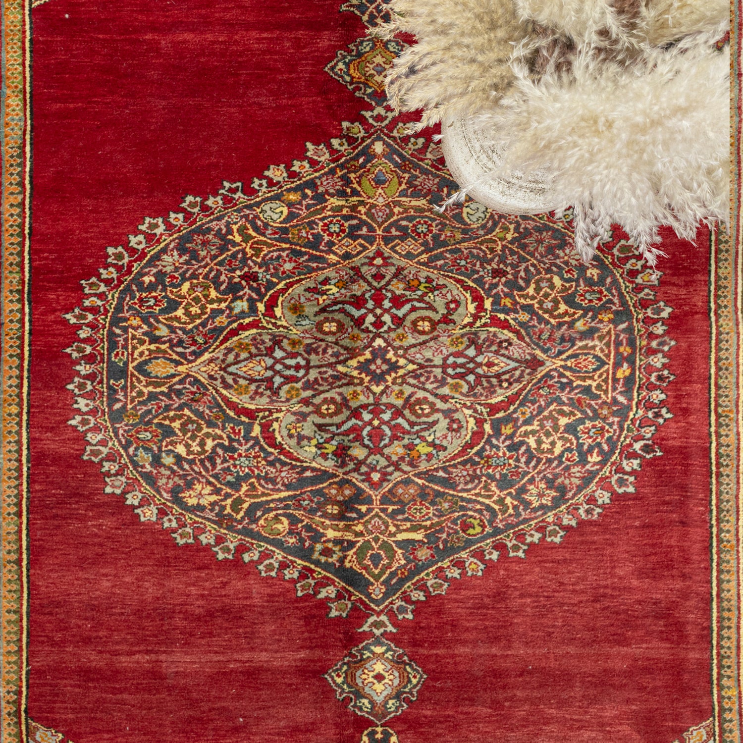 Devin El Dokuma Antika Saray Halısı 387x427 cm