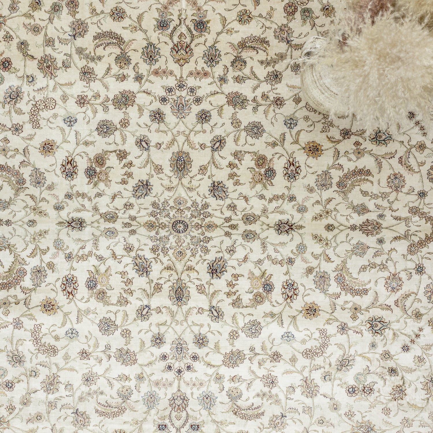 Dilemer El Dokuma İpek Halı 248x296 cm