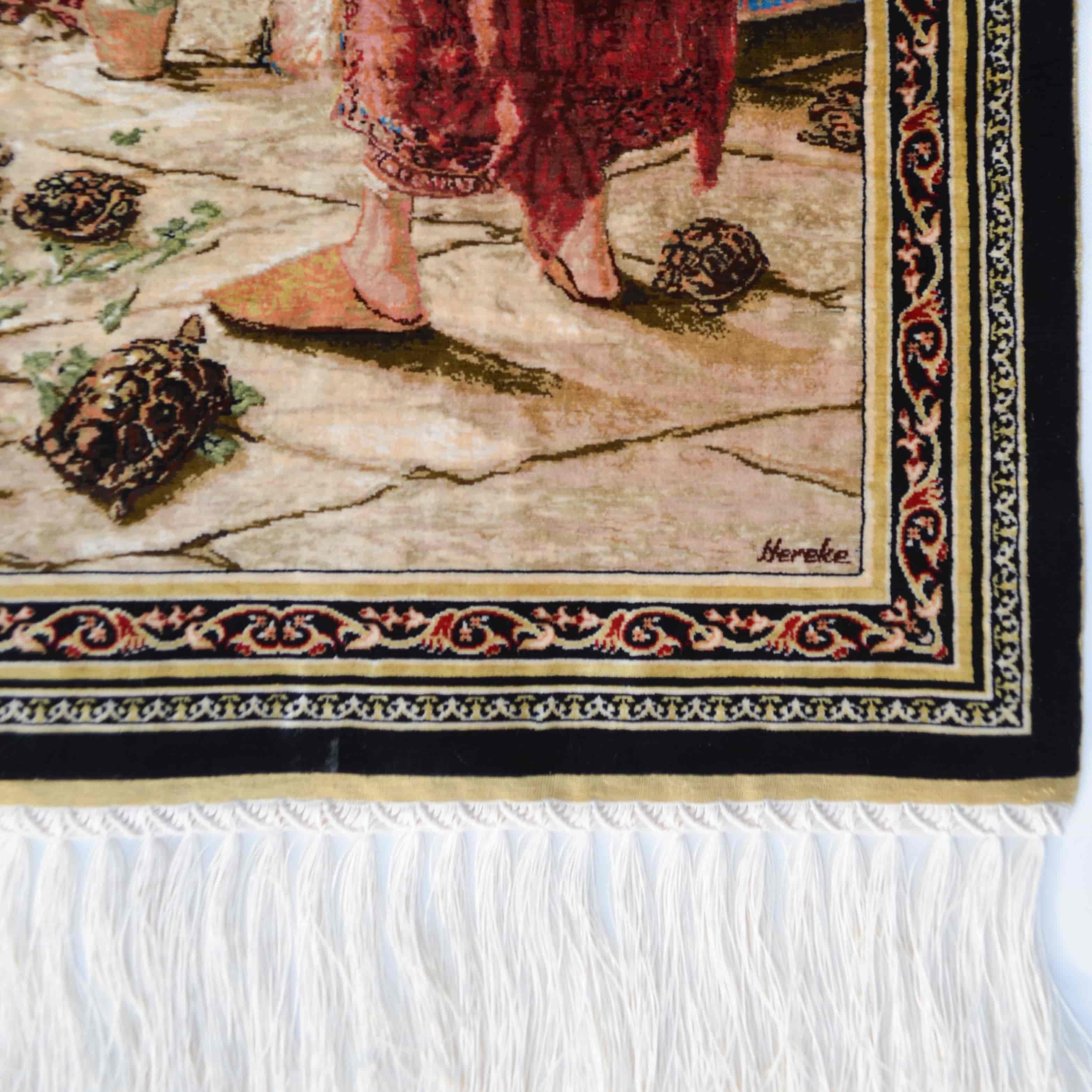 Kaplumbağa Terbiyecisi Desenli Saf İpek El Dokuma Duvar Halısı (33x50 cm)