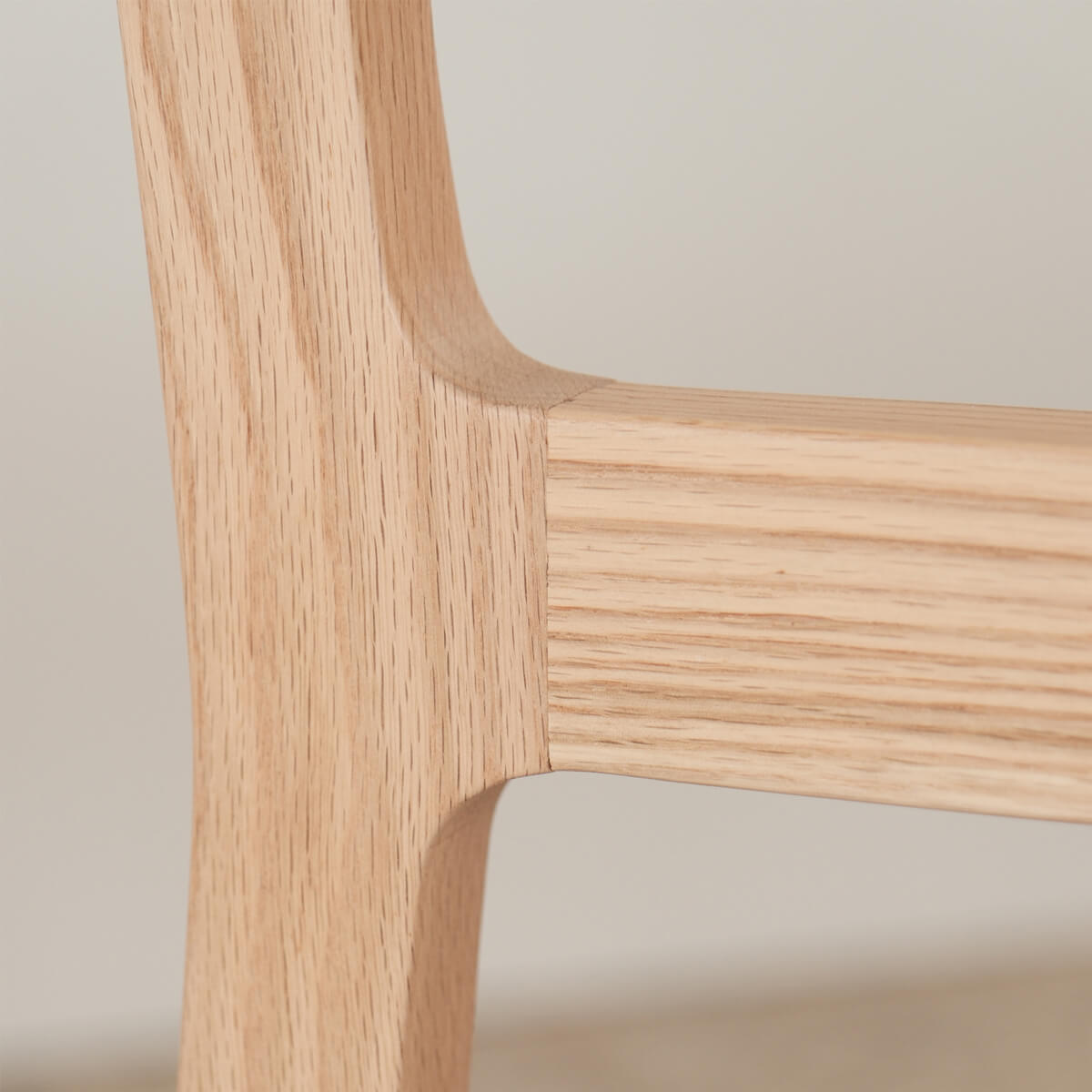 Döşemeli Masif Sandalye 2 - Bent Serisi