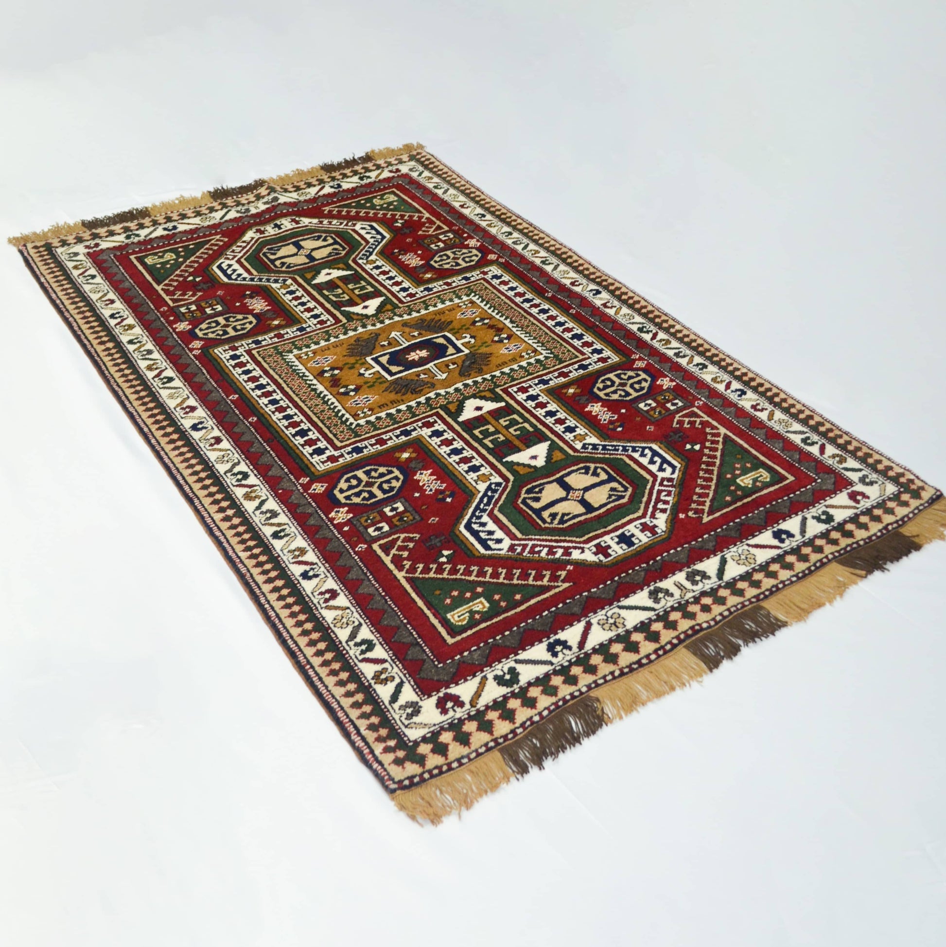 El Dokuma Gelenksel Kars Halısı 123x186 cm