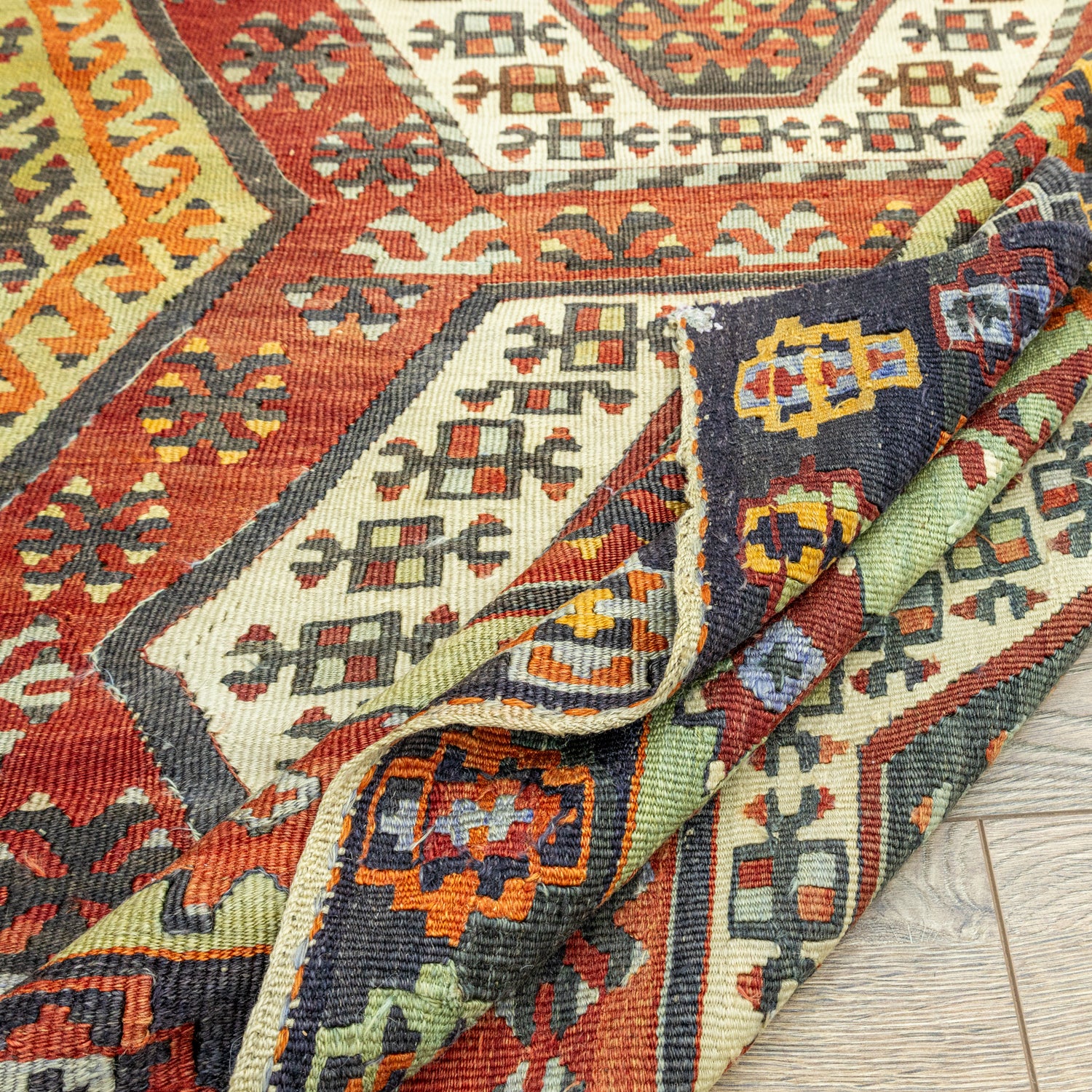 Elnara Geometrik Tasarımlı Yün Kilim 102x145 cm