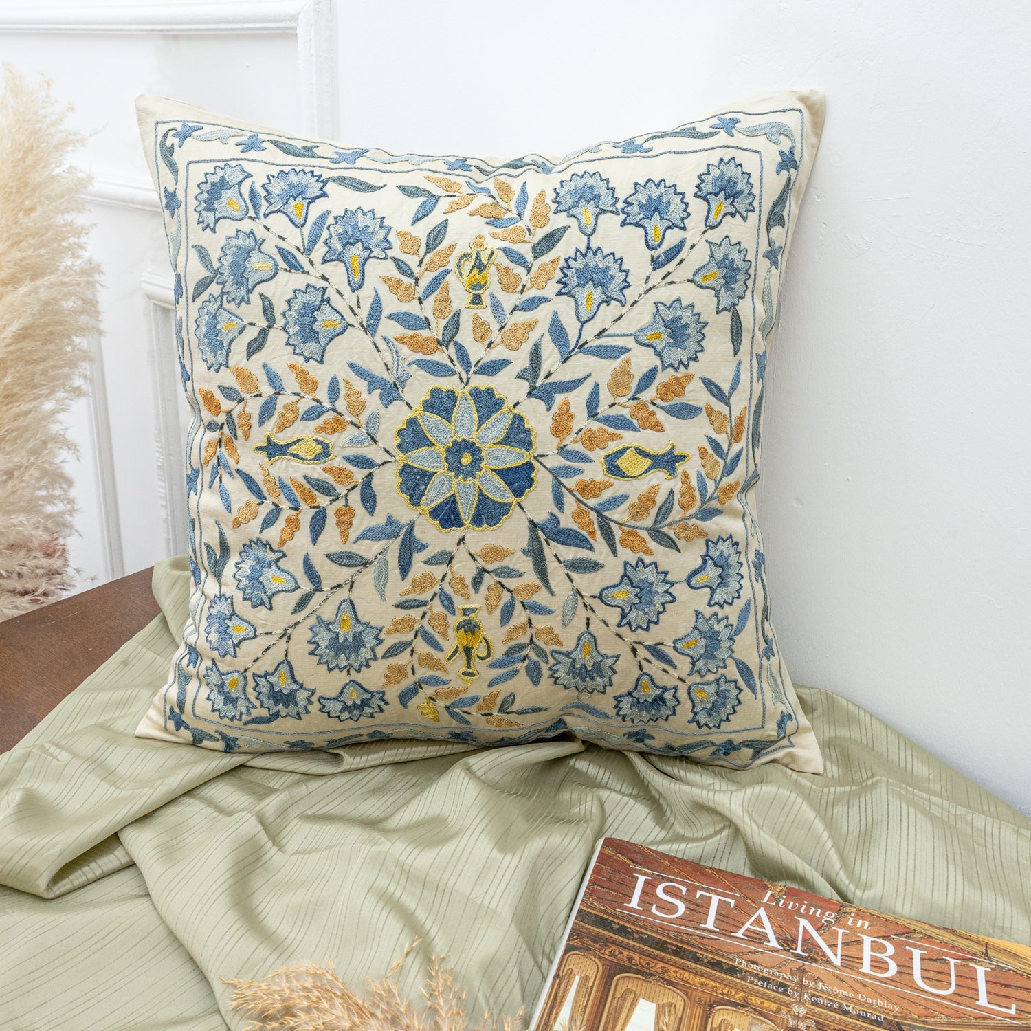 Erguvan Çiçek Desenli İpek Kırlent 50x50 cm-Yastık & Kırlent-Soho Antiq-NowShopFun