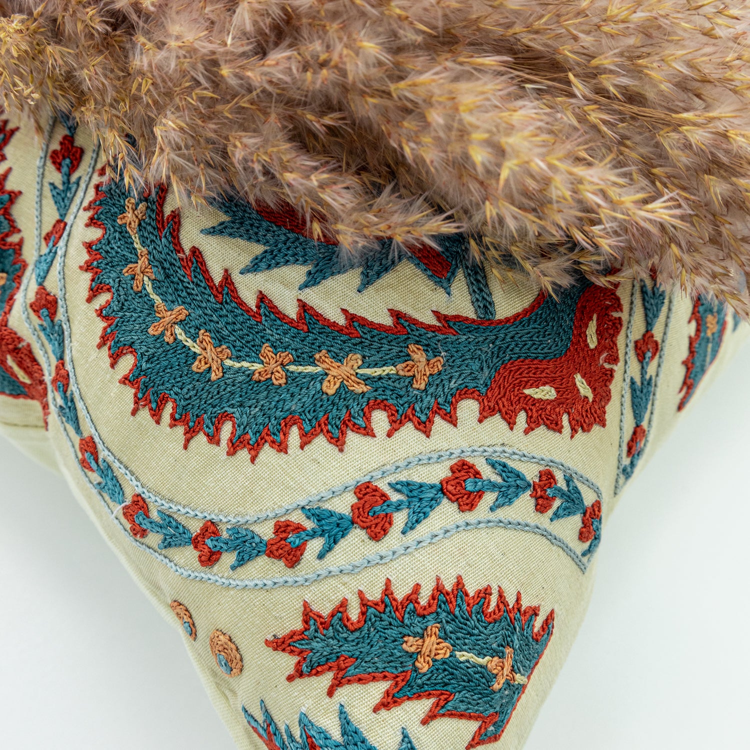 Etrenli Dekoratif İpek Kırlent