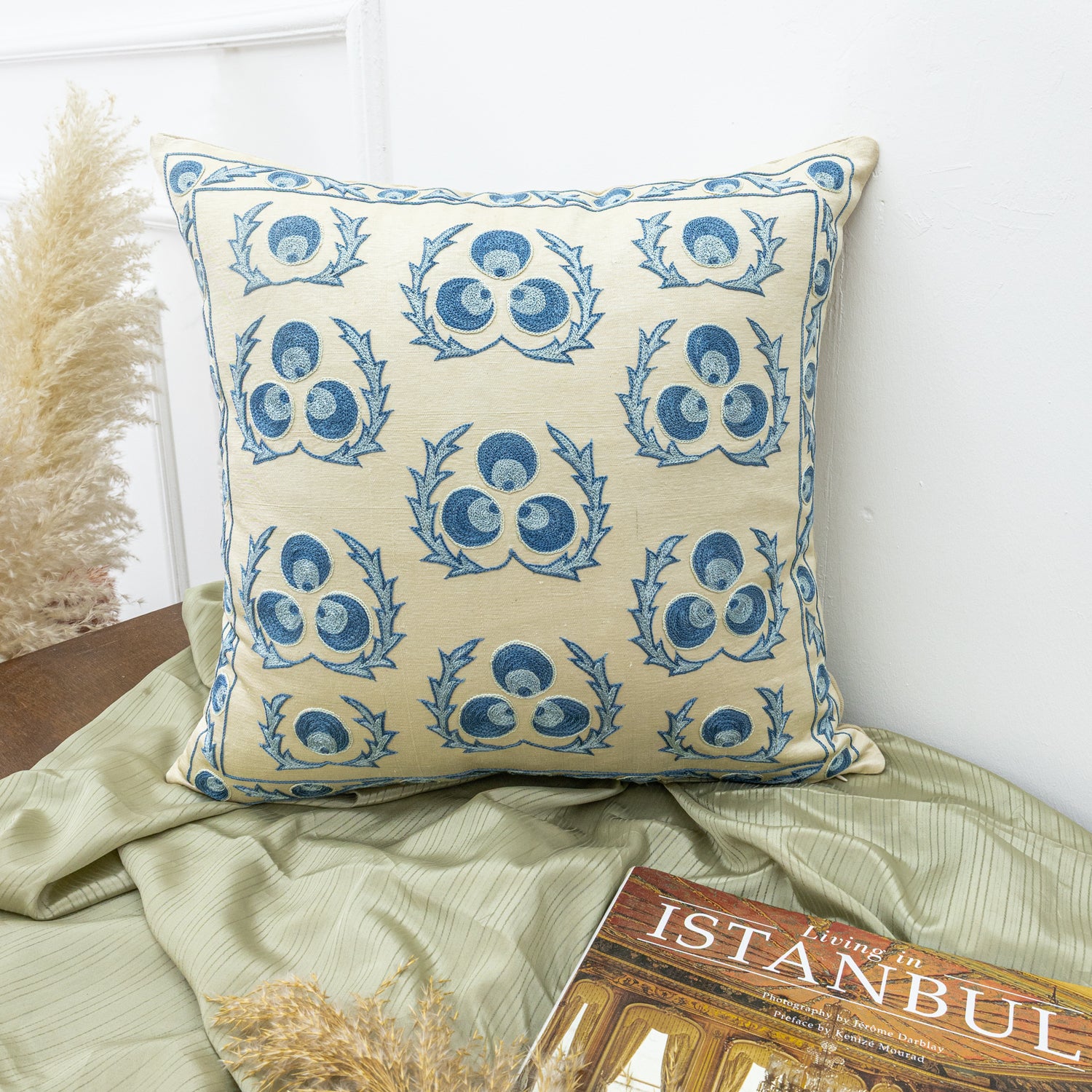 Etrenli İpek Suzani Kırlent 50x50 cm-Yastık & Kırlent-Soho Antiq-NowShopFun