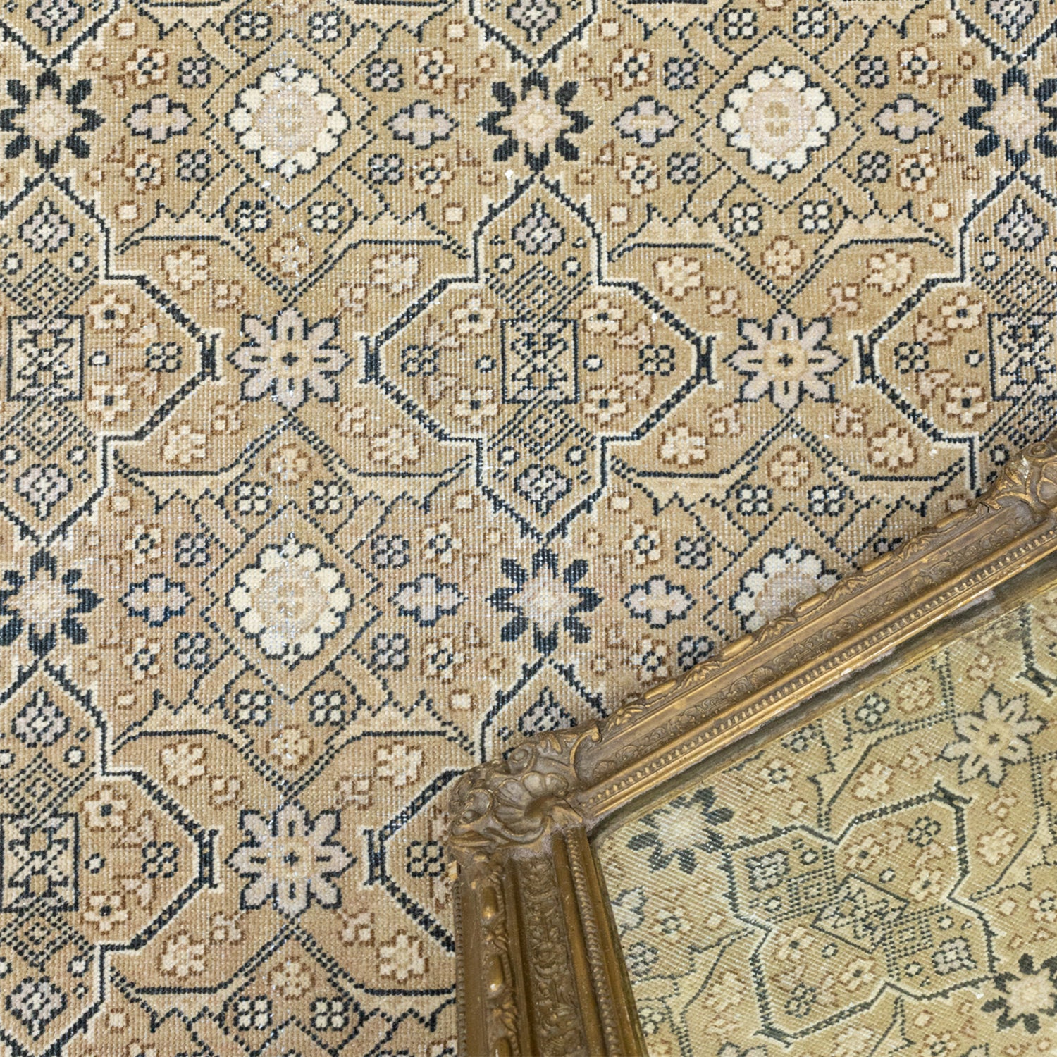 Eyvan Geometrik Çiçek Desenli El Dokuma İran Halısı 294x390 cm