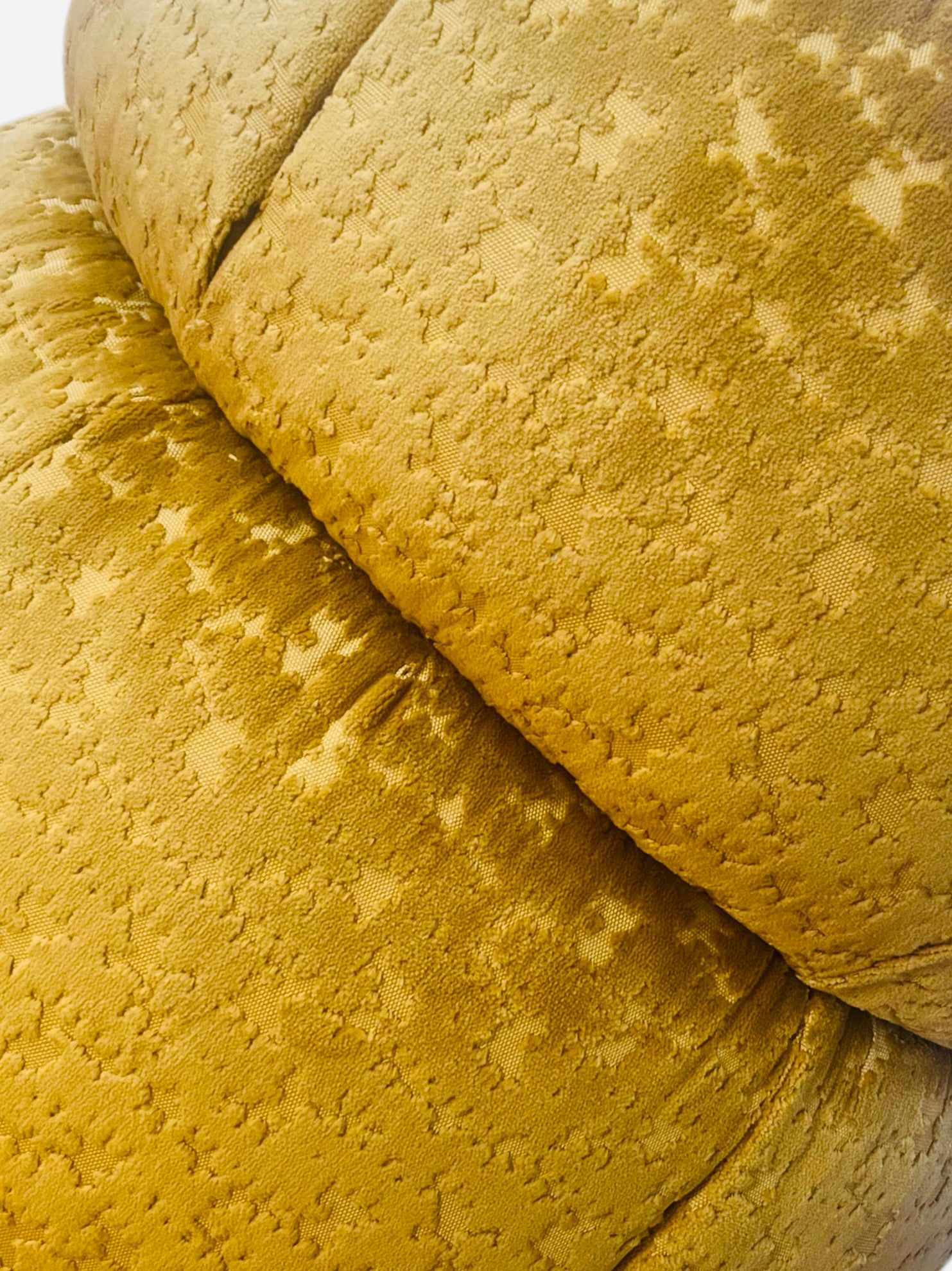 Velvet Bubble, Bulut Desenli Kabartmalı Puf/Yan Sehpa-Sarı