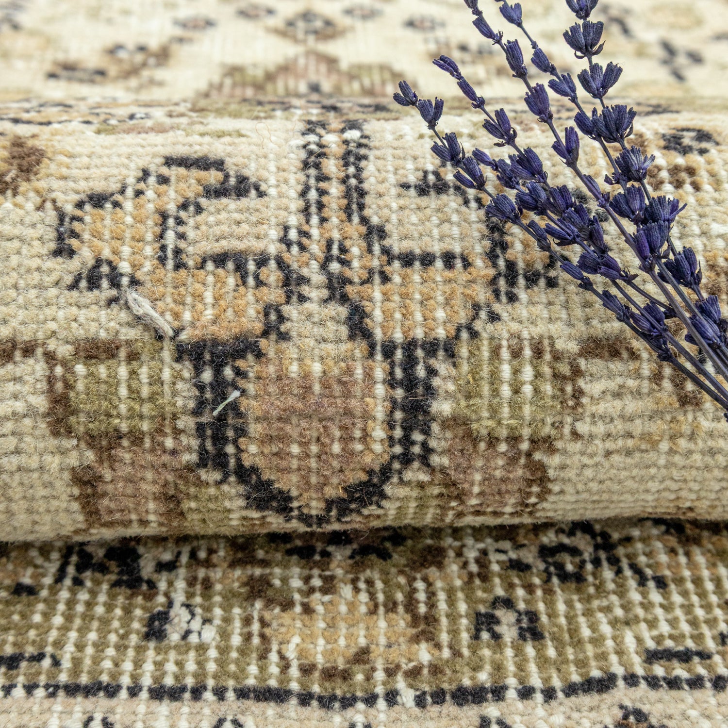 Fida Natural El Dokuma Vintage Halı 113x202 cm-Kilim & Halı-Soho Antiq-NowShopFun