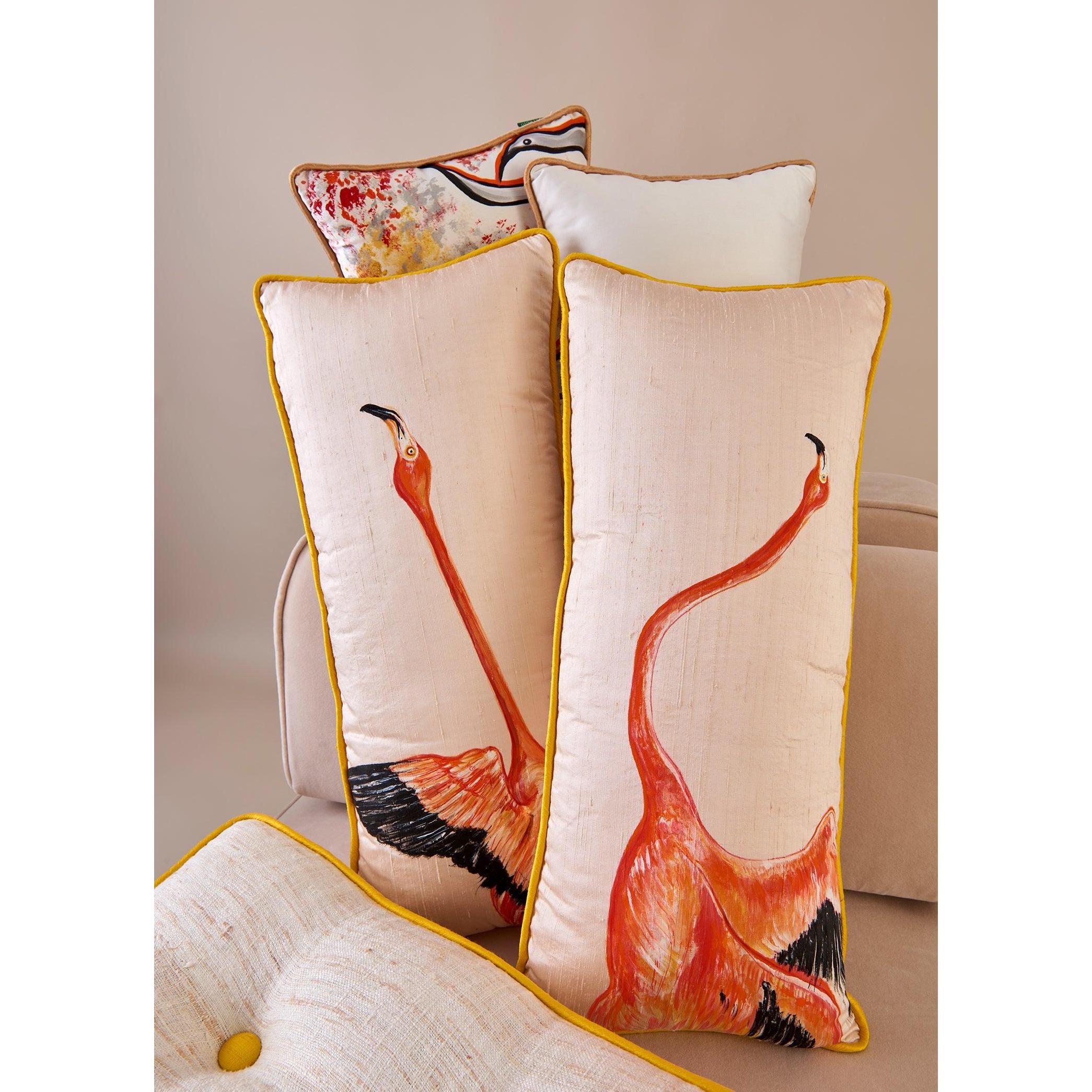 Flamingo İpek Şantuk Üzerine El Boyaması 2'Li Yastık Takımı