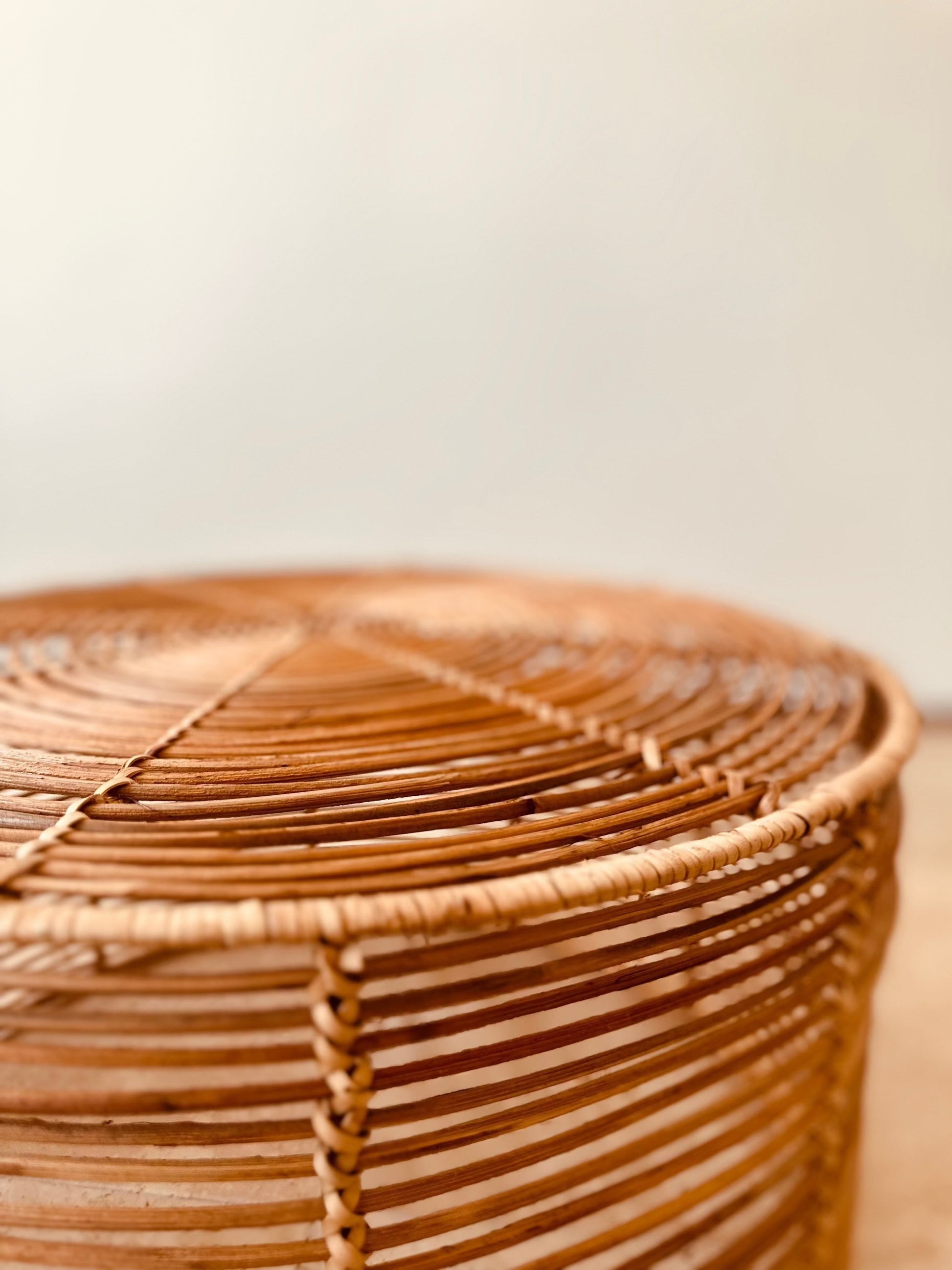 Folk Yuvarlak Rattan Sehpa