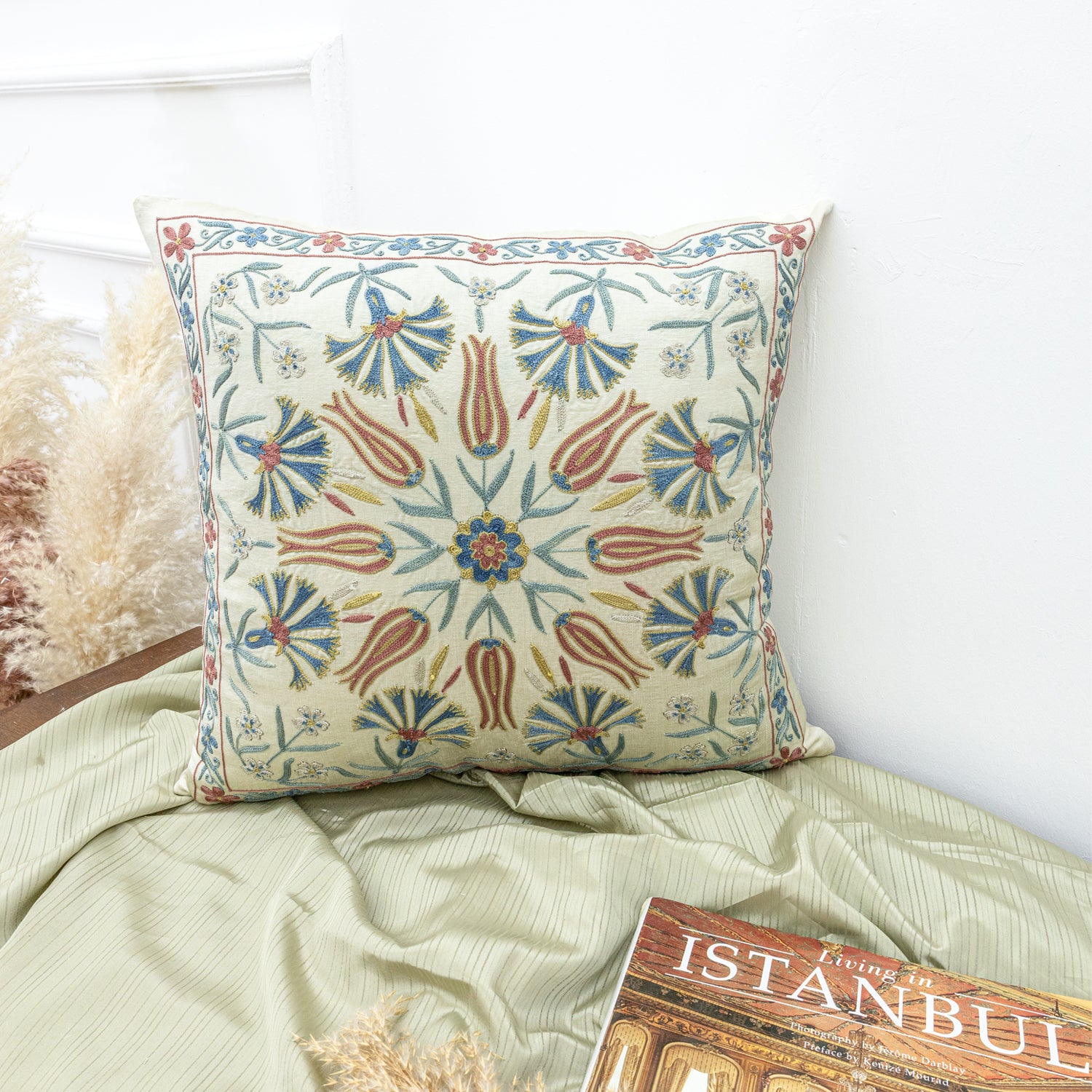 Girelli İpek Suzani Kırlent 50x50 cm-Yastık & Kırlent-Soho Antiq-NowShopFun