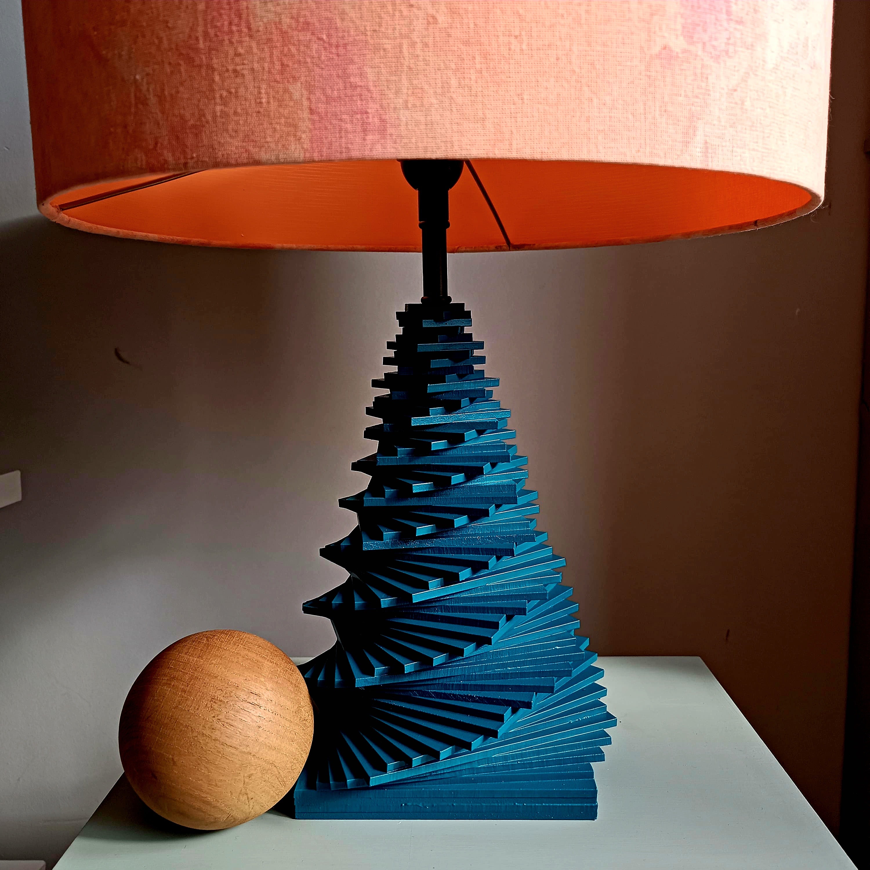 Gökyüzüne Merdiven Abajur