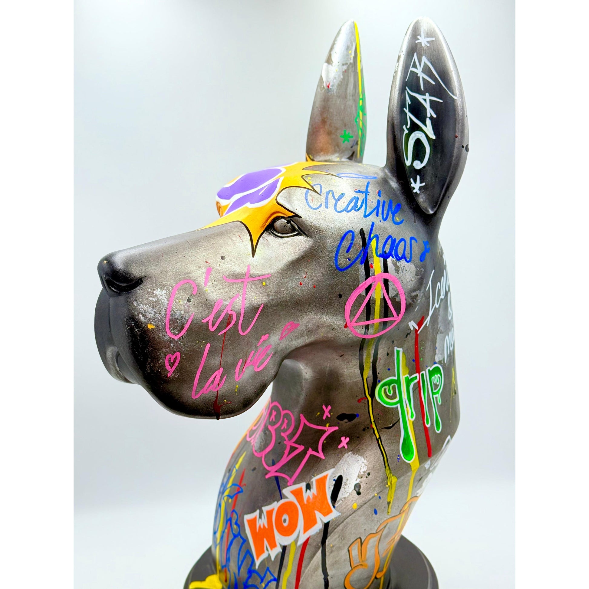 Gümüş Graffiti Danua Köpek Heykeli