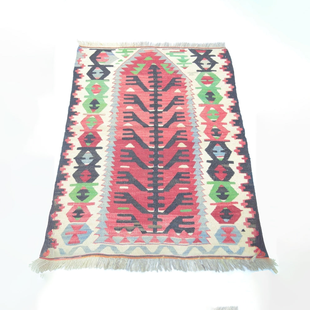 Hayat Ağacı Desenli Uşak Kilim