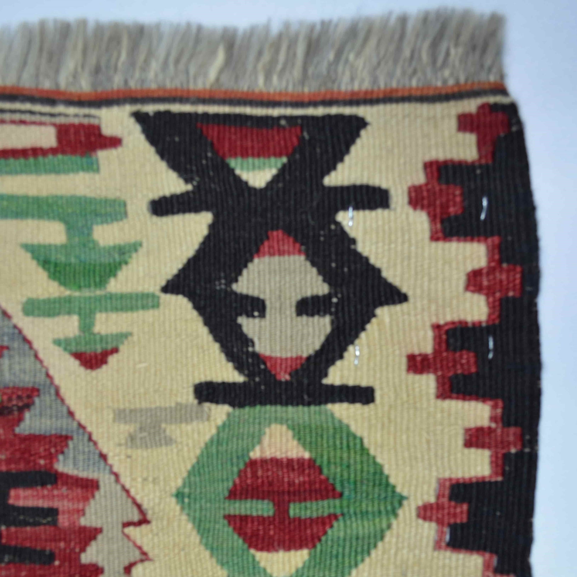 Hayat Ağacı Desenli Uşak Kilim