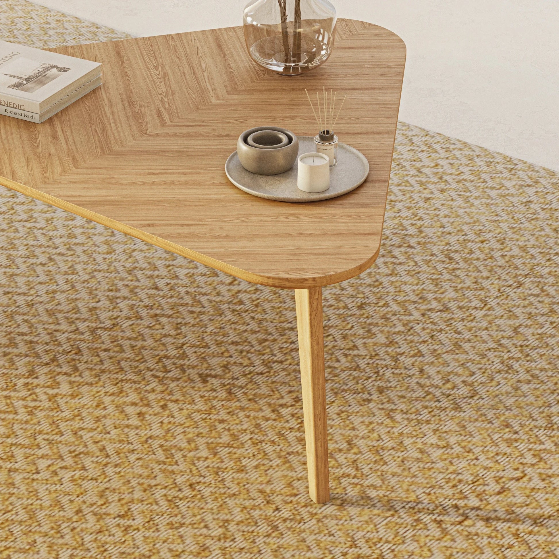 Helsinki Üçgen Orta Sehpa