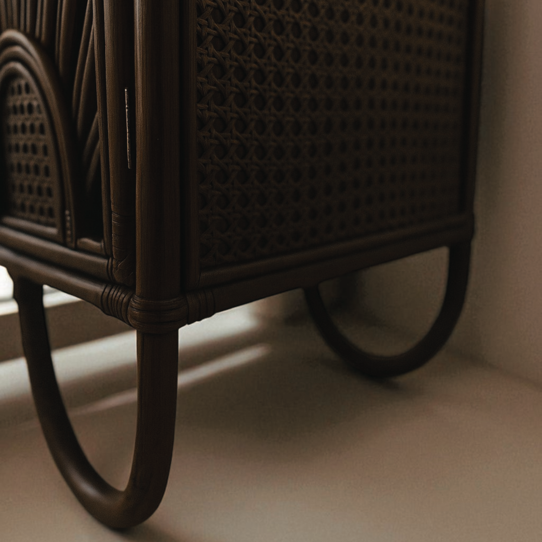 Hug Mini Rattan Konsol