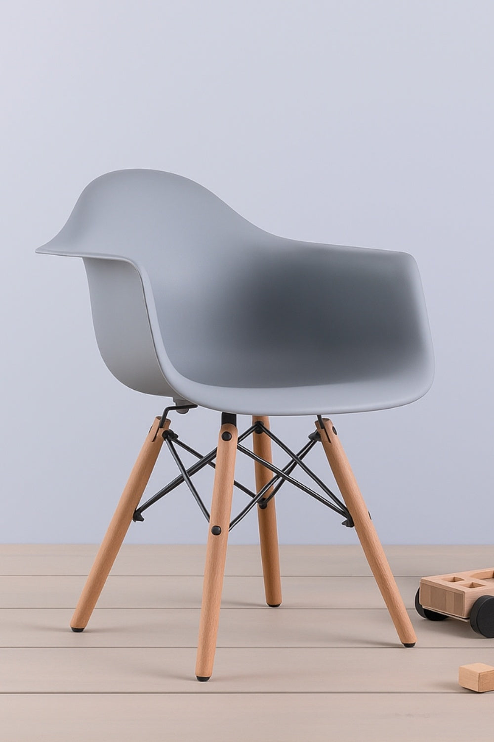 Iconic Kids Sandalye – Renkli Modern Çocuk Sandalyesi