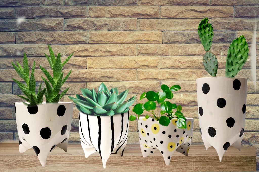 Black and White Footed Ceramic Flower Pot