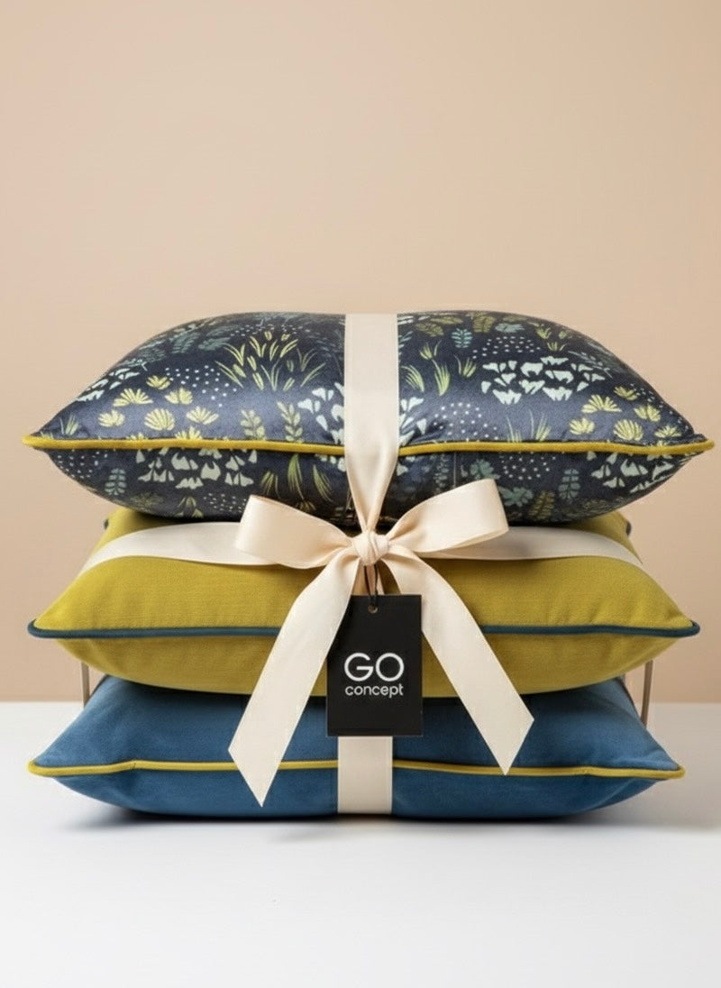 Core Parlak Kadife Desenli Kırlent Kılıfı