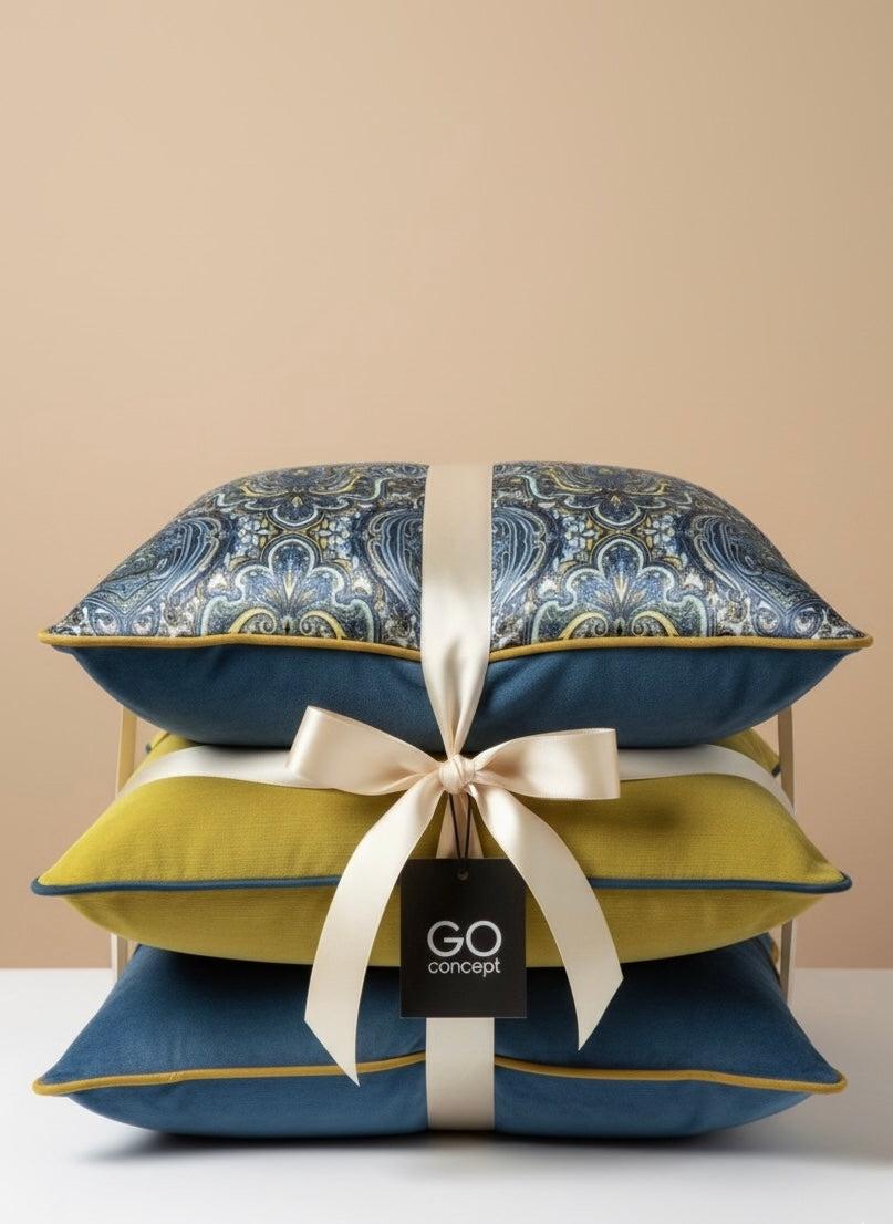 Core Parlak Kadife Desenli Kırlent Kılıfı