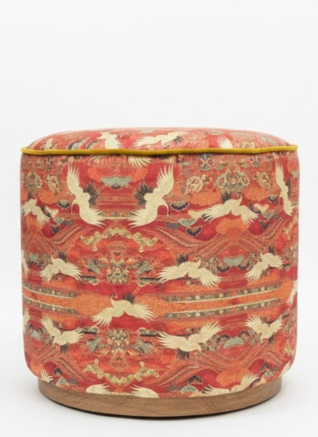 Turna Kuşu Ahşap Ayaklı Parlak Kadife Puf/Yan Sehpa