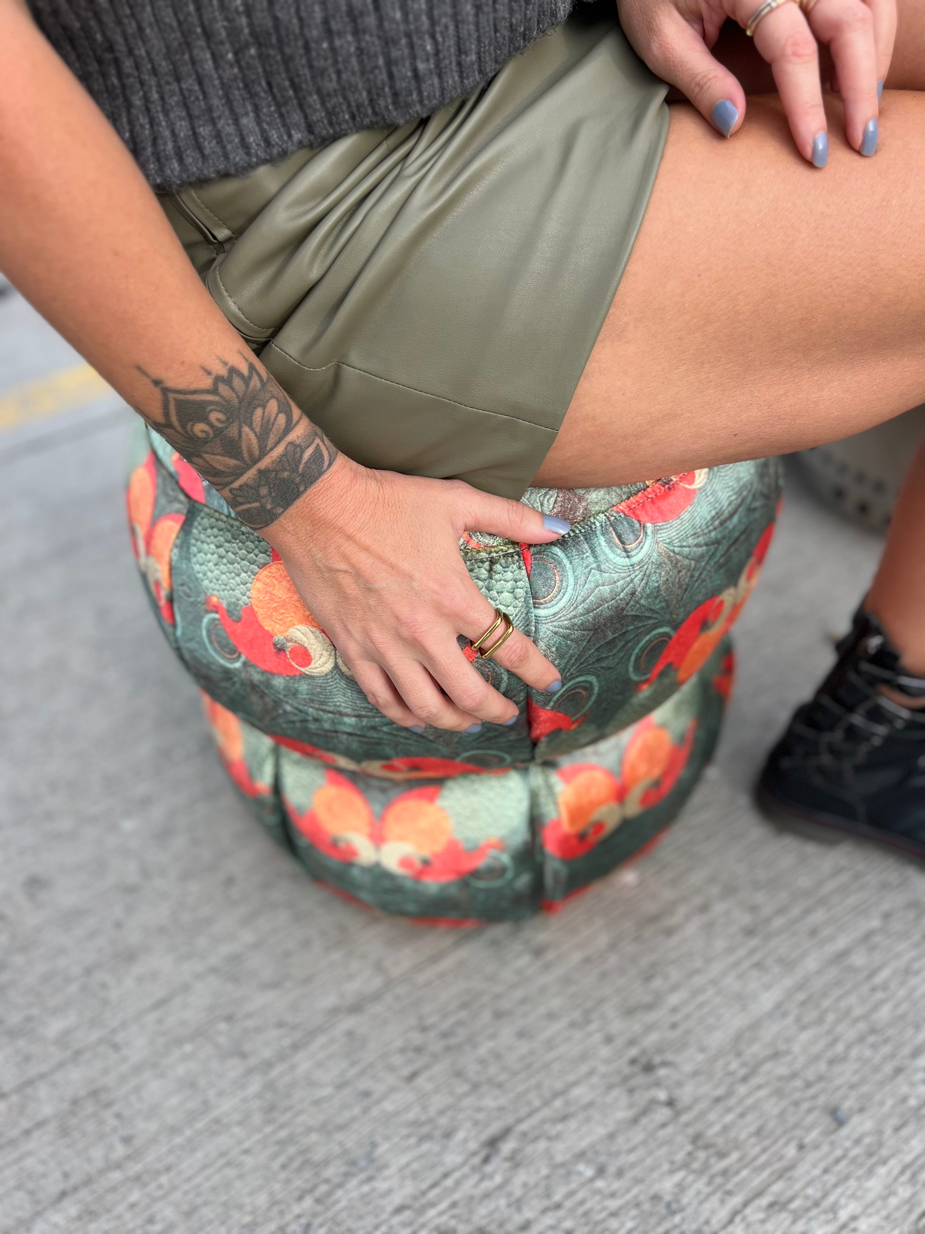 Core Parlak Kadife Puf / Yan Sehpa