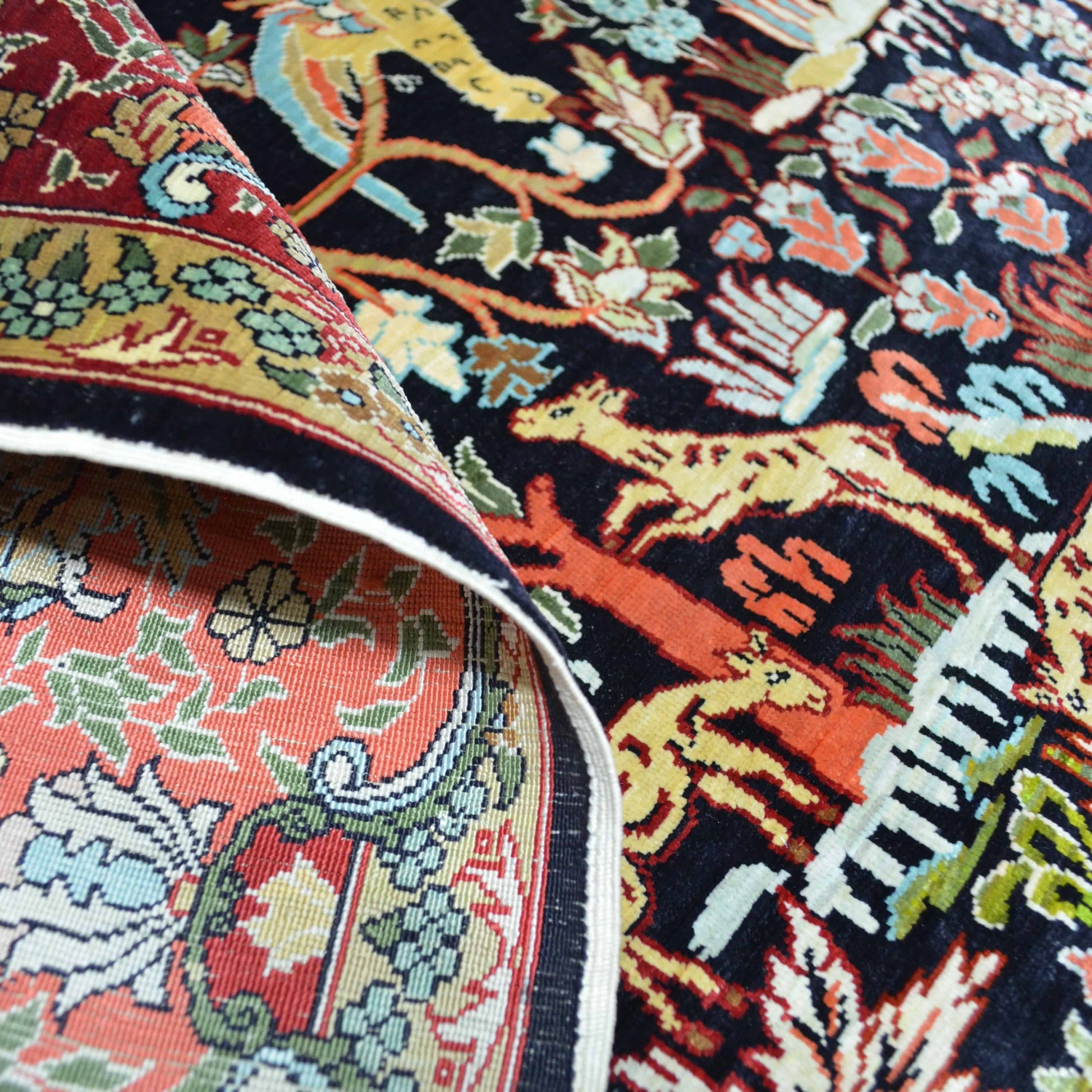 İpekten El Dokuma Gamlı Sonbahar Hereke Halısı 80X90 Cm