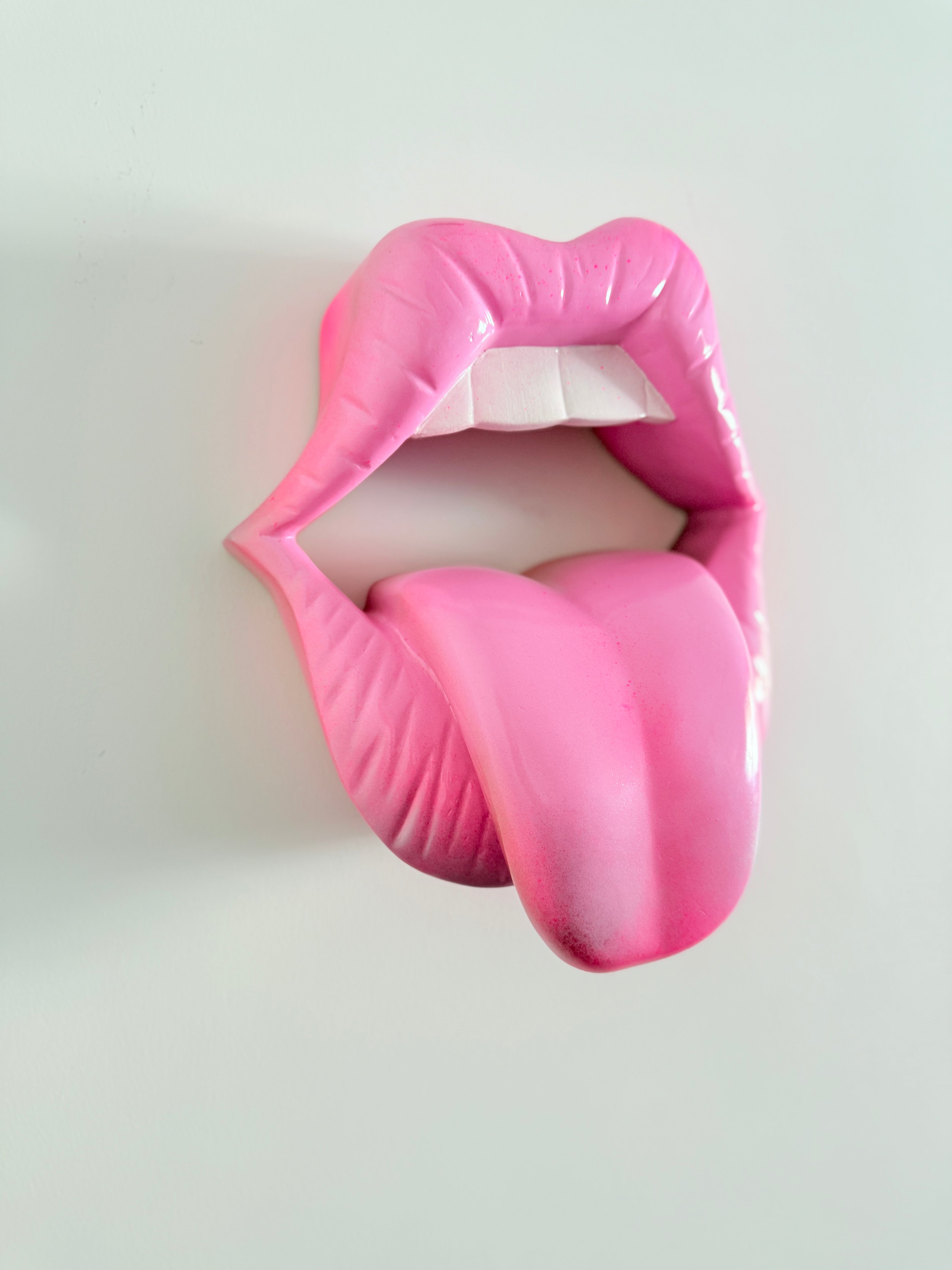 Jucy Lips – Pembe Dudak Duvar Heykeli