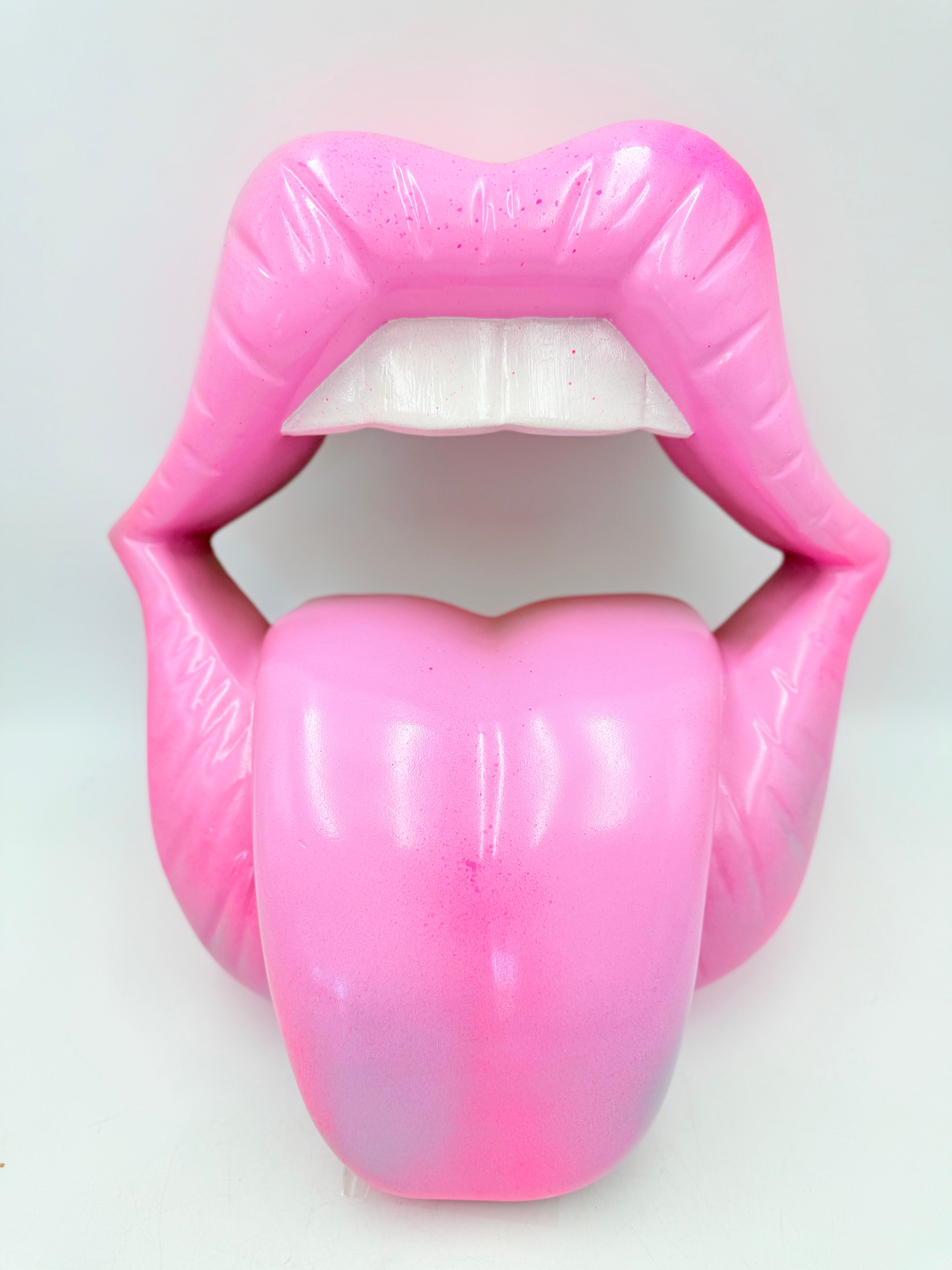 Jucy Lips – Pembe Dudak Duvar Heykeli