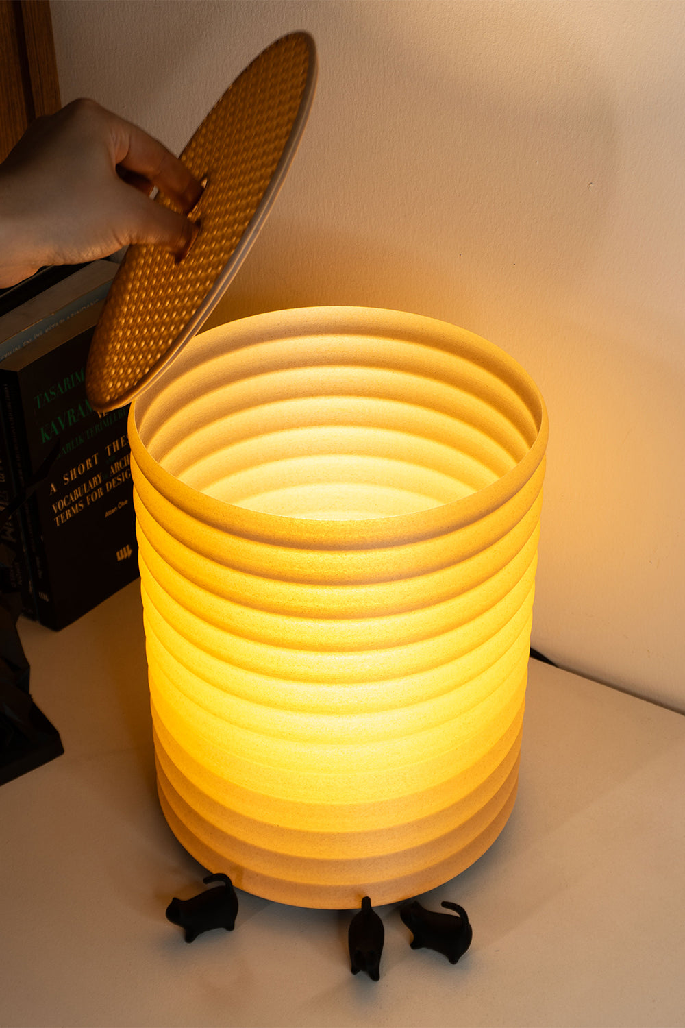 Kaia Ahşap Yer Lambası