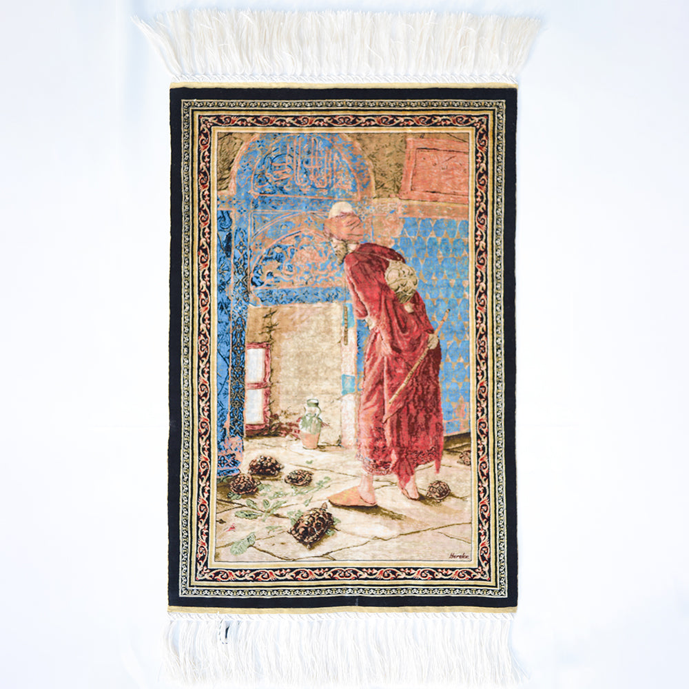 Kaplumbağa Terbiyecisi Desenli Saf İpek El Dokuma Duvar Halısı (33x50 Cm)