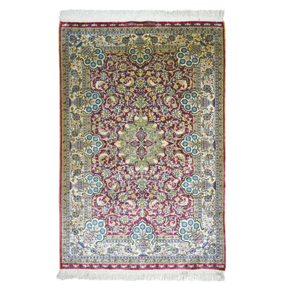 İpekten El Dokuma Bordo Renk Madalyonlu Model Kayseri Halısı 76x110 Cm
