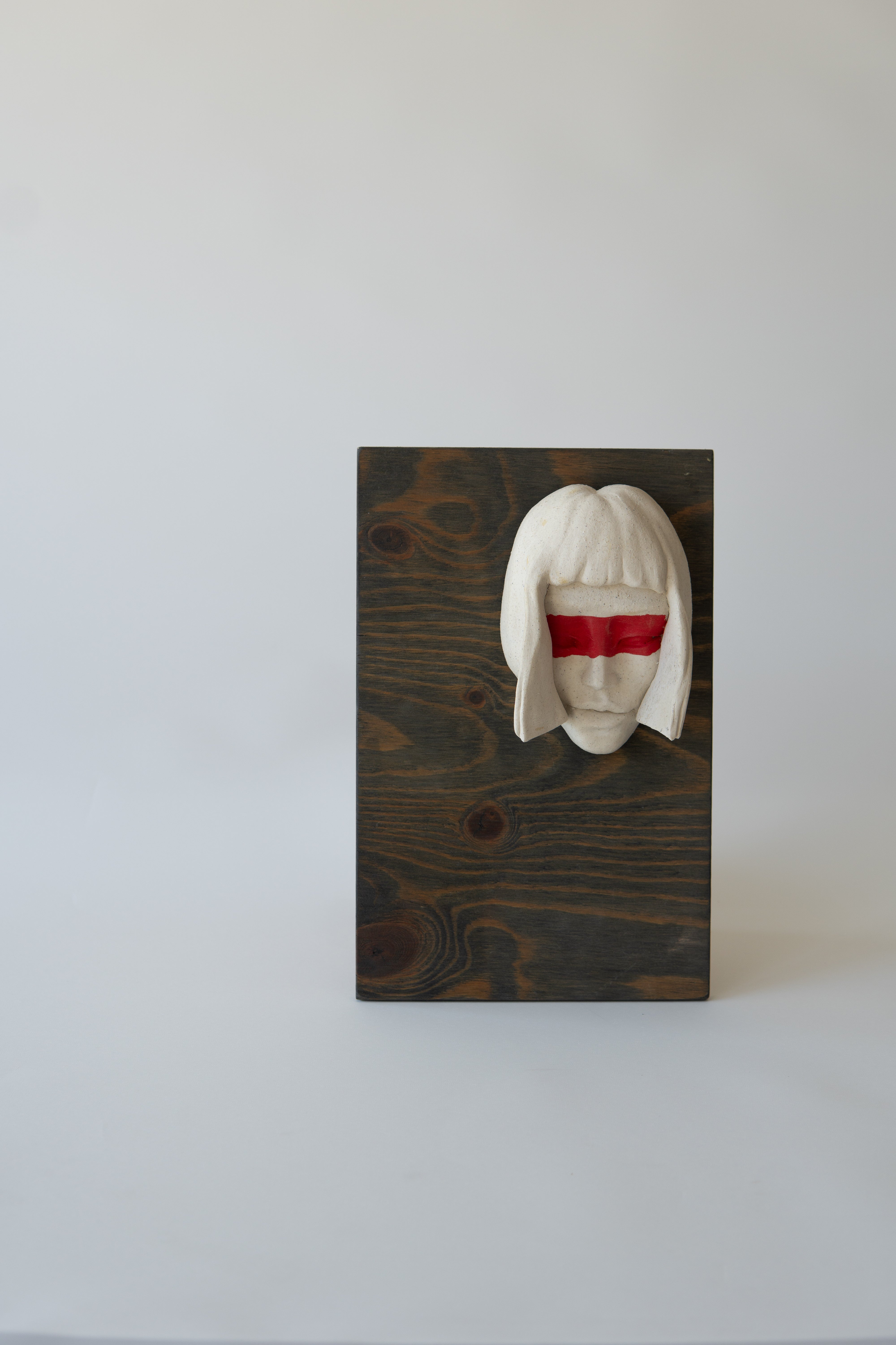 Kırmızı Detaylı Ahşap Seramik Duvar Çerçeve