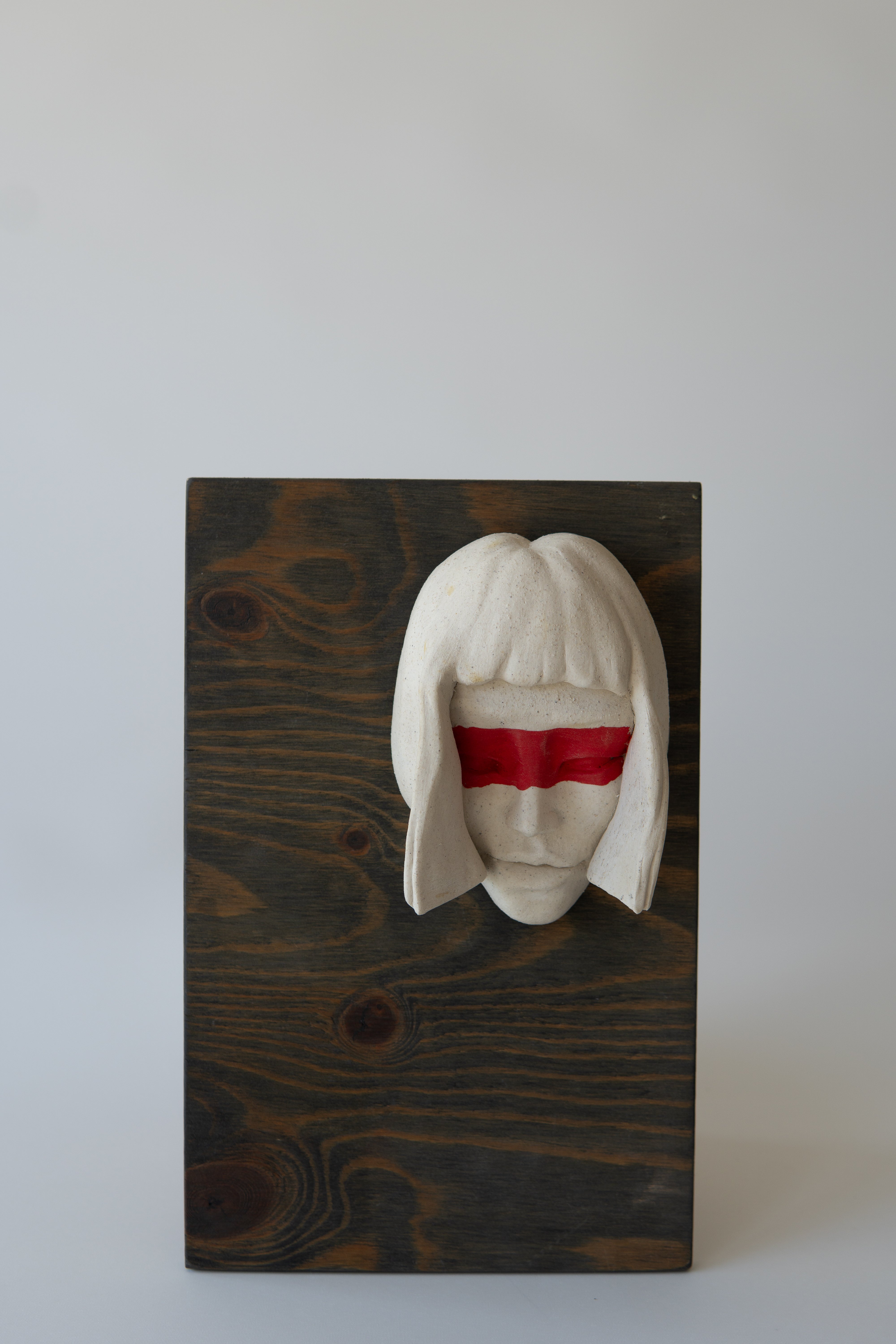 Kırmızı Detaylı Ahşap Seramik Duvar Çerçeve