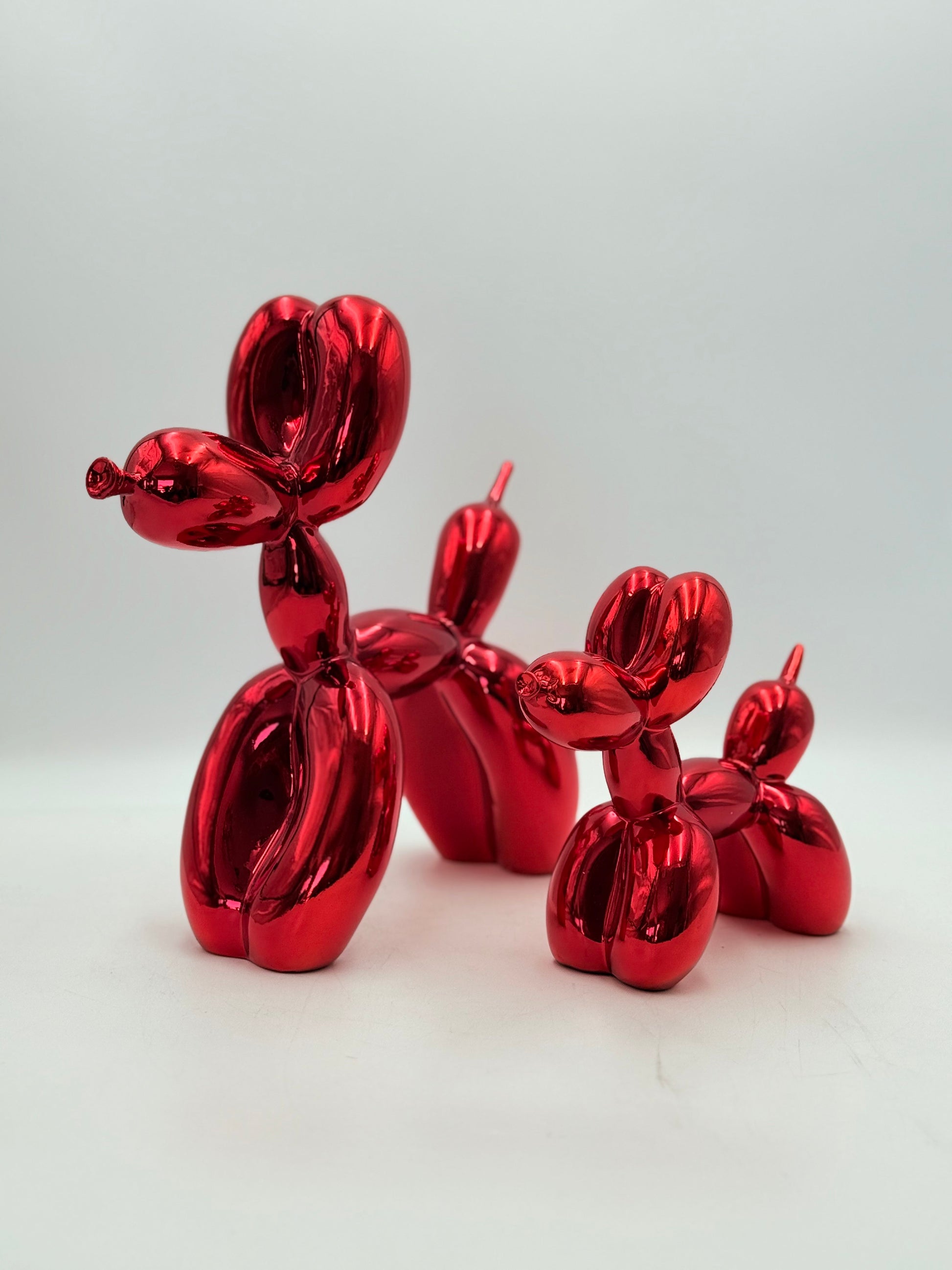 Kırmızı Krom Balon Köpek Heykeli – İkili Set