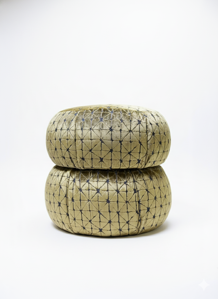 Kitu, Gold Desenli Kadife Puf / Yan Sehpa