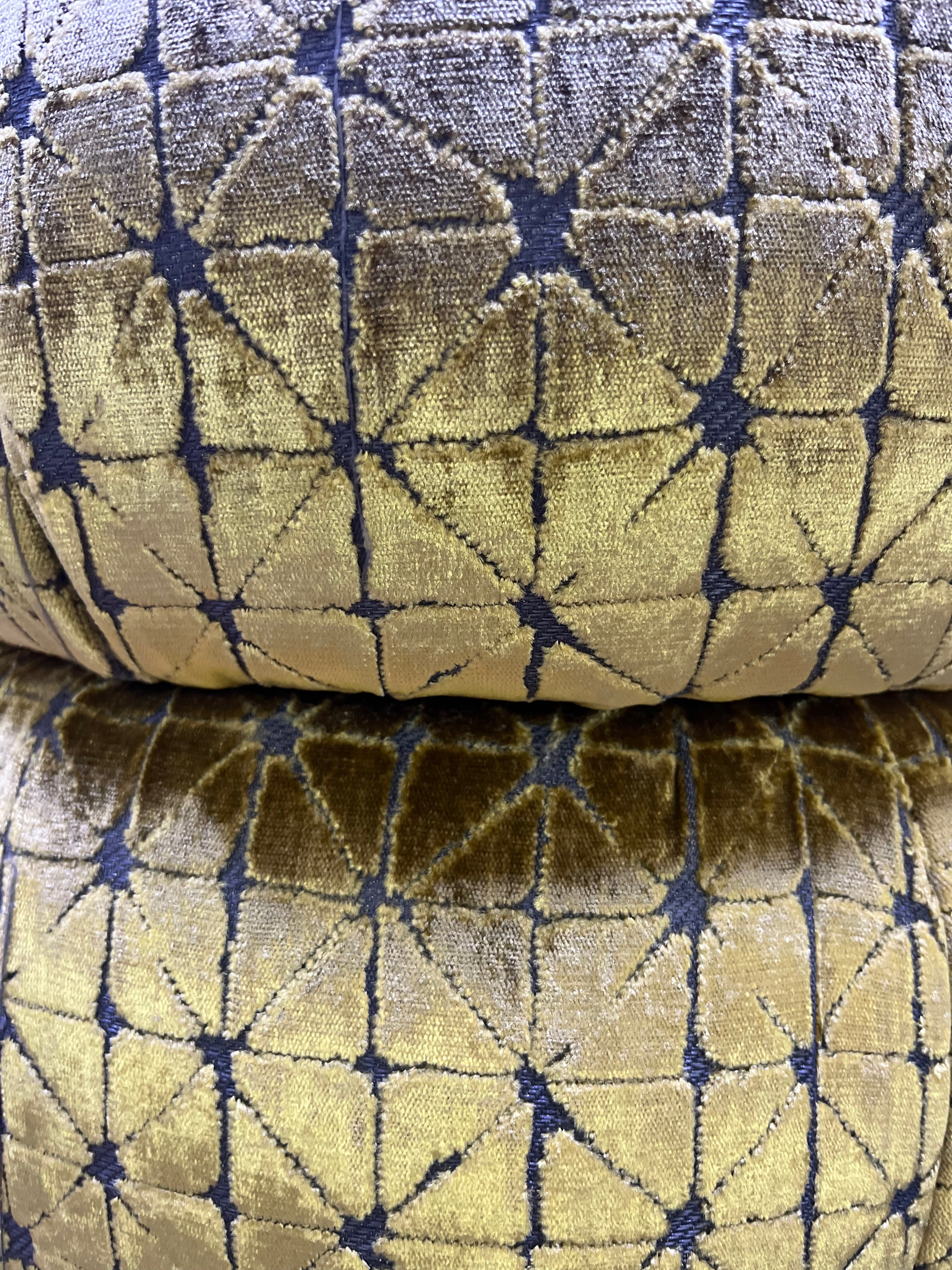 Kitu, Gold Desenli Kadife Puf / Yan Sehpa